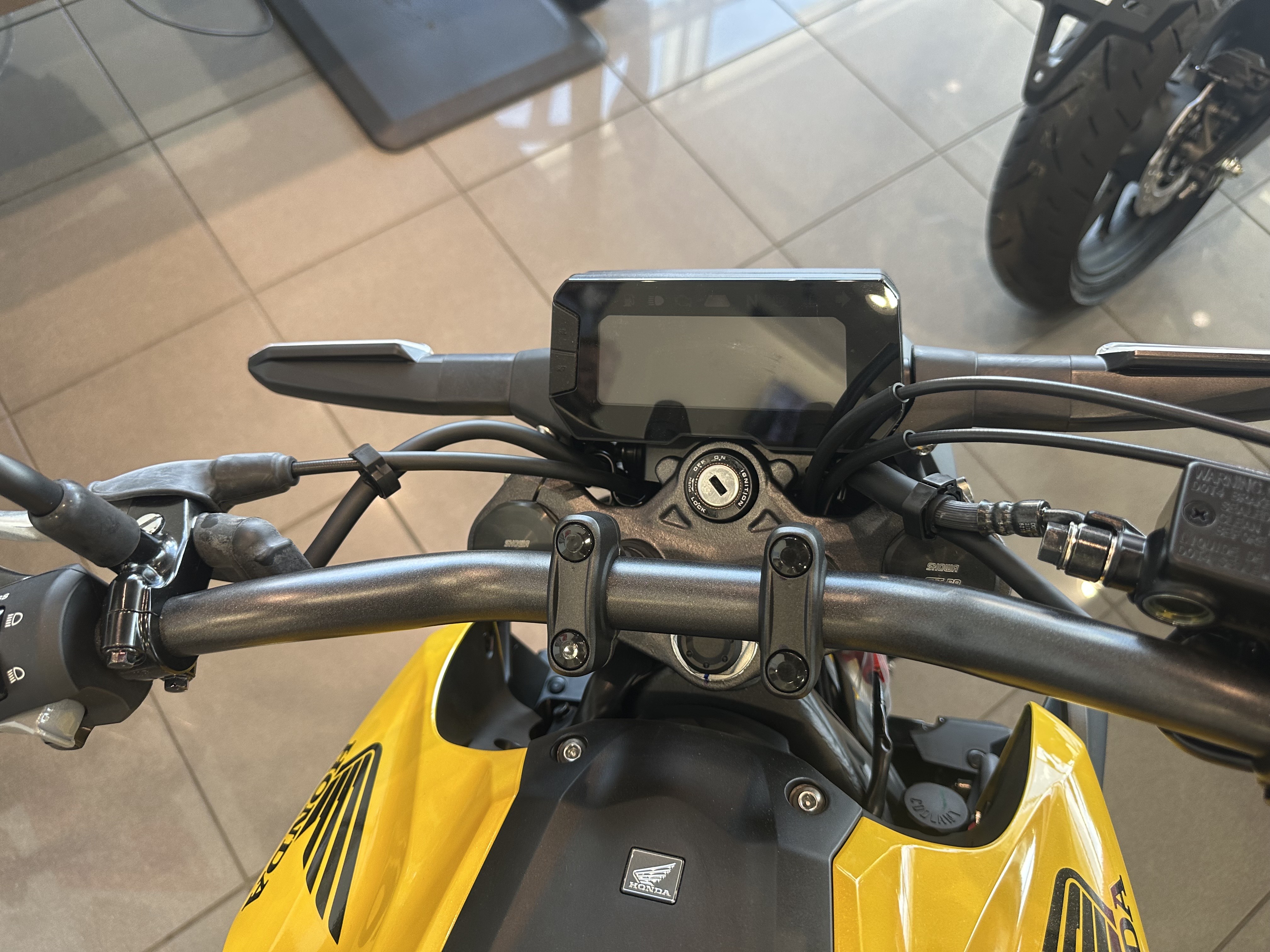 2025 Honda CB300R ABS - Photo 6