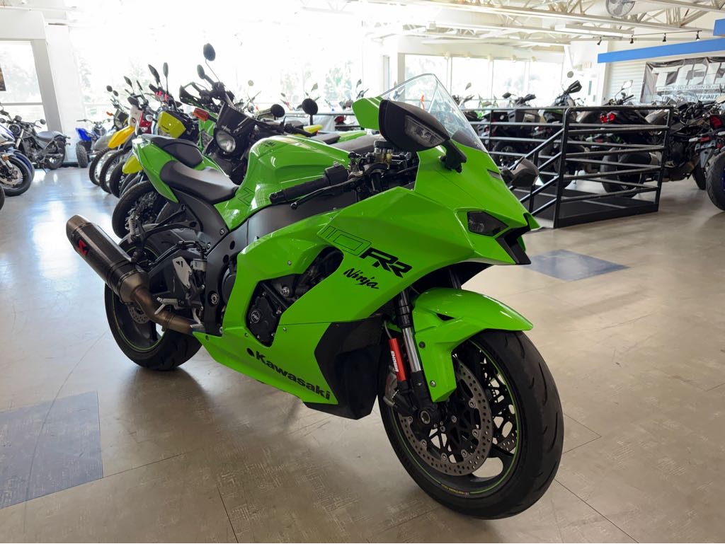 サキ Inventory from Kawasaki Rosenau Powersports Dearborn Heights, MI