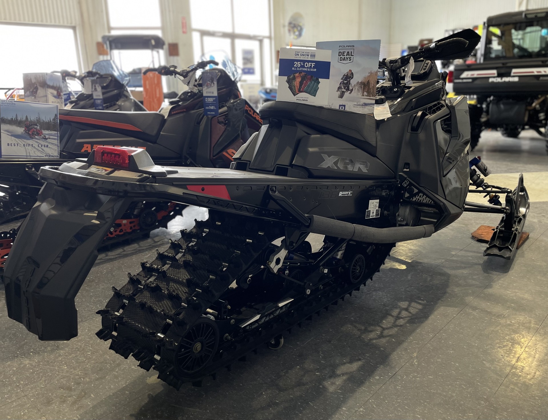 2025 Polaris PATRIOT 9R INDY XCR 136 - Photo 5