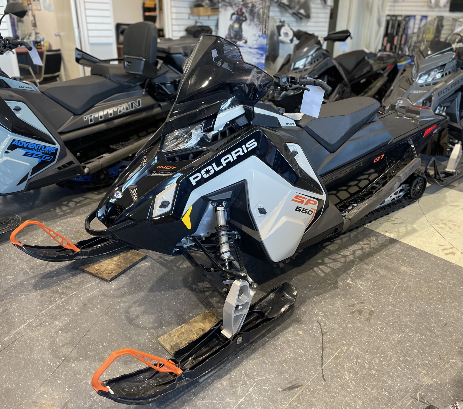 2025 Polaris 650 INDY SP 137 - Photo 3