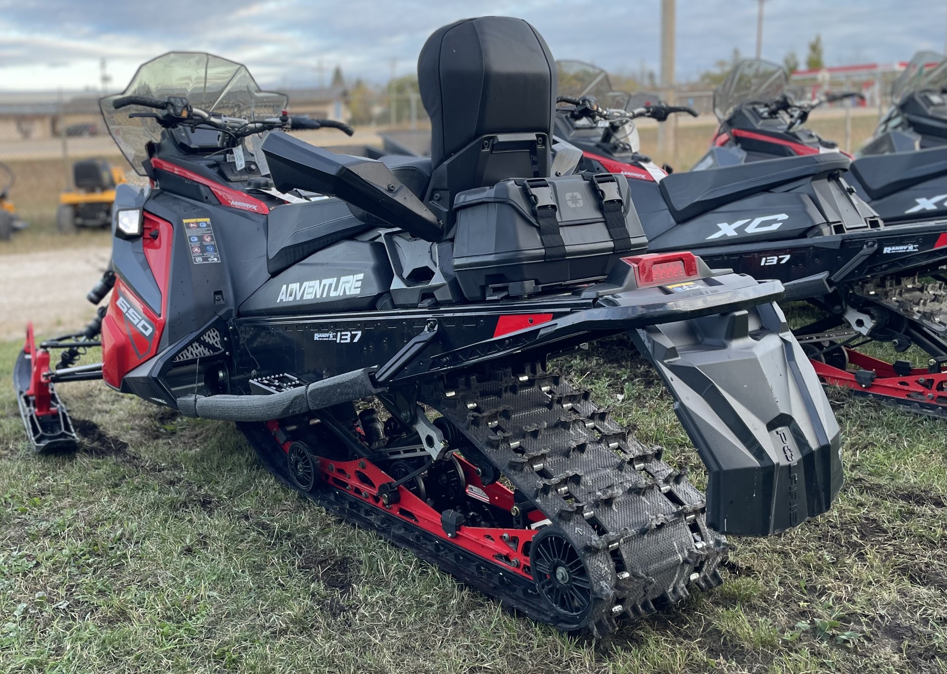 2024 Polaris 650 INDY ADV 137 ES - Photo 5