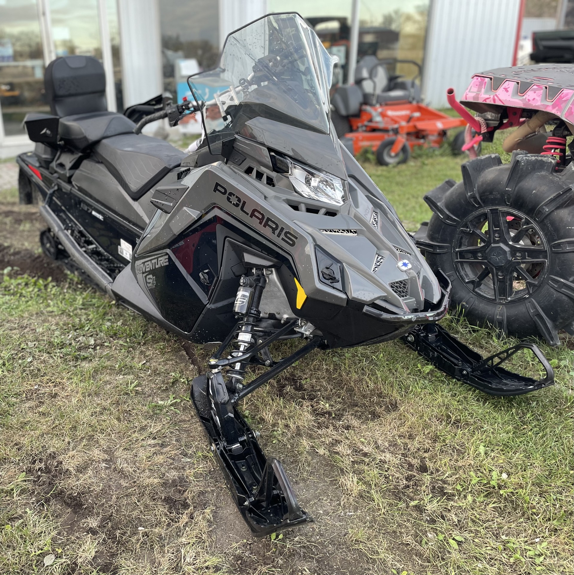 2025 Polaris PROSTAR S4 INDY ADVENTURE 137 - Photo 3