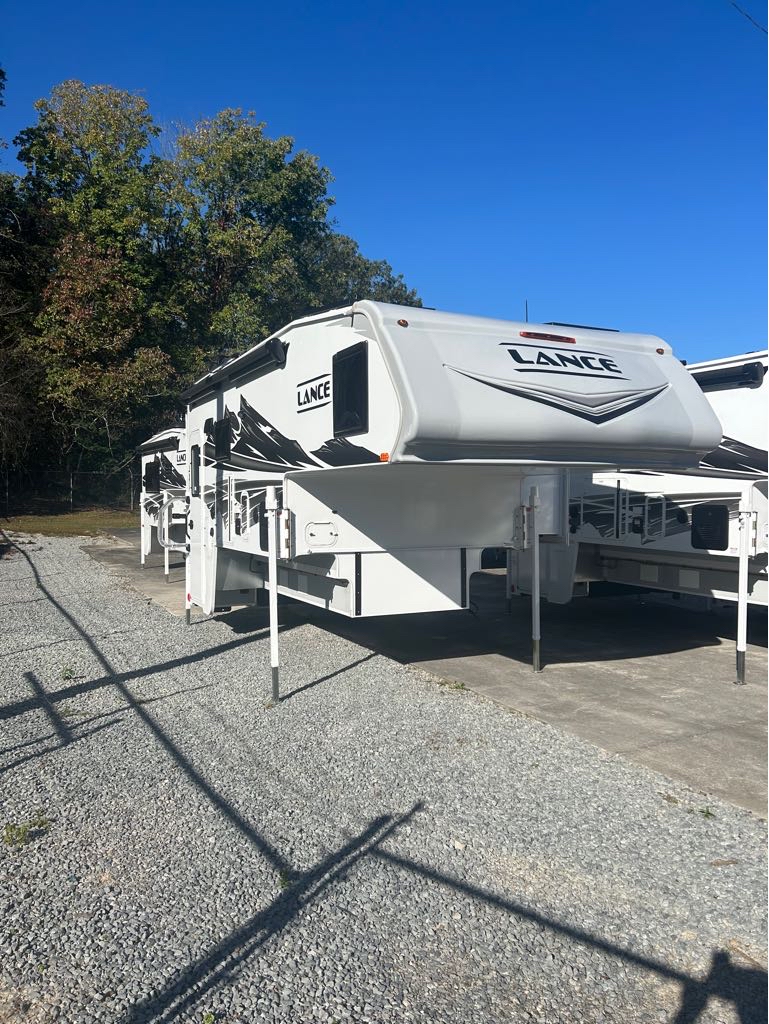 2026 Lance Truck Camper 1172