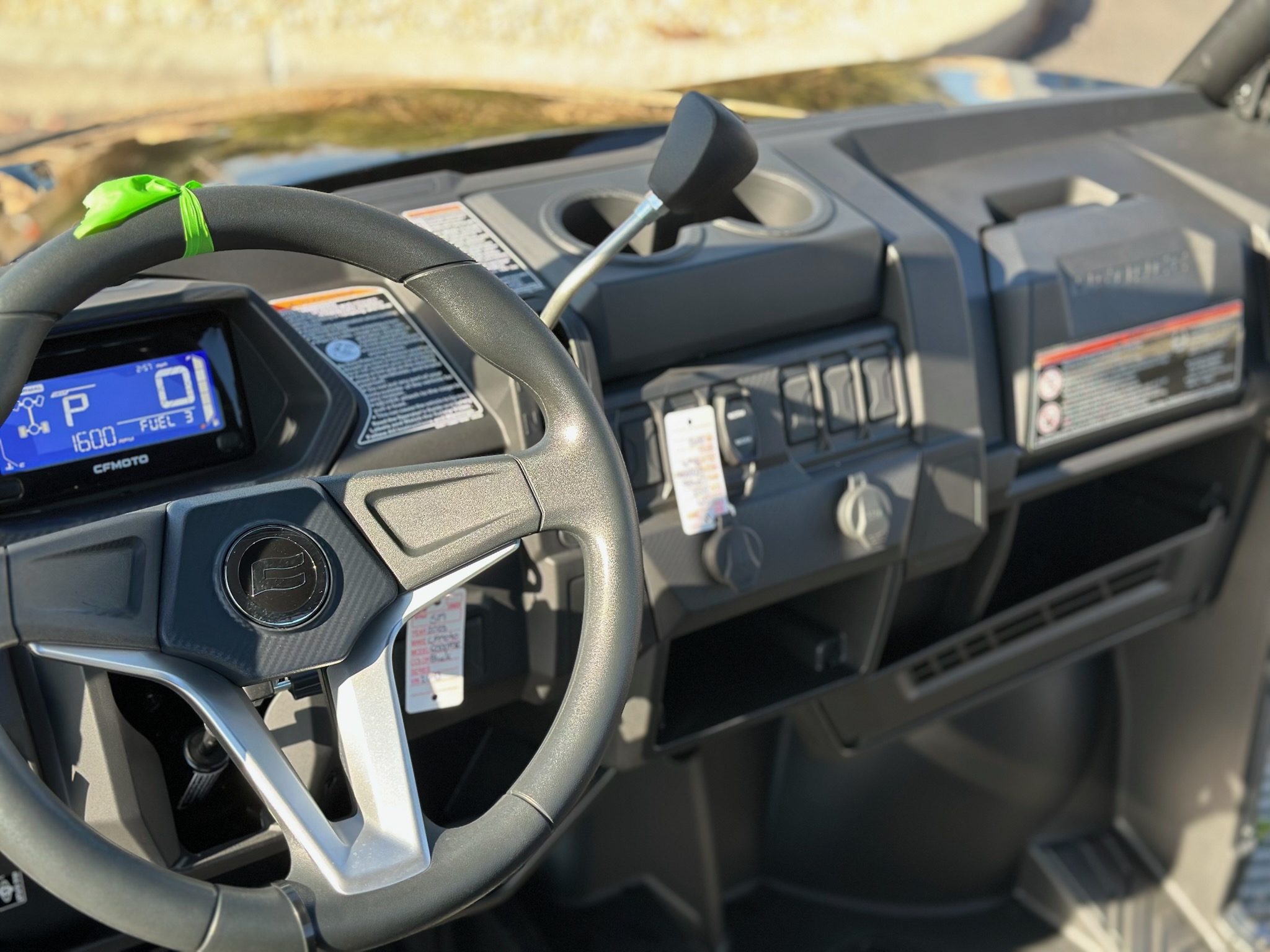 2025 CFMOTO UFORCE 600 NEBULA BLACK - Photo 9
