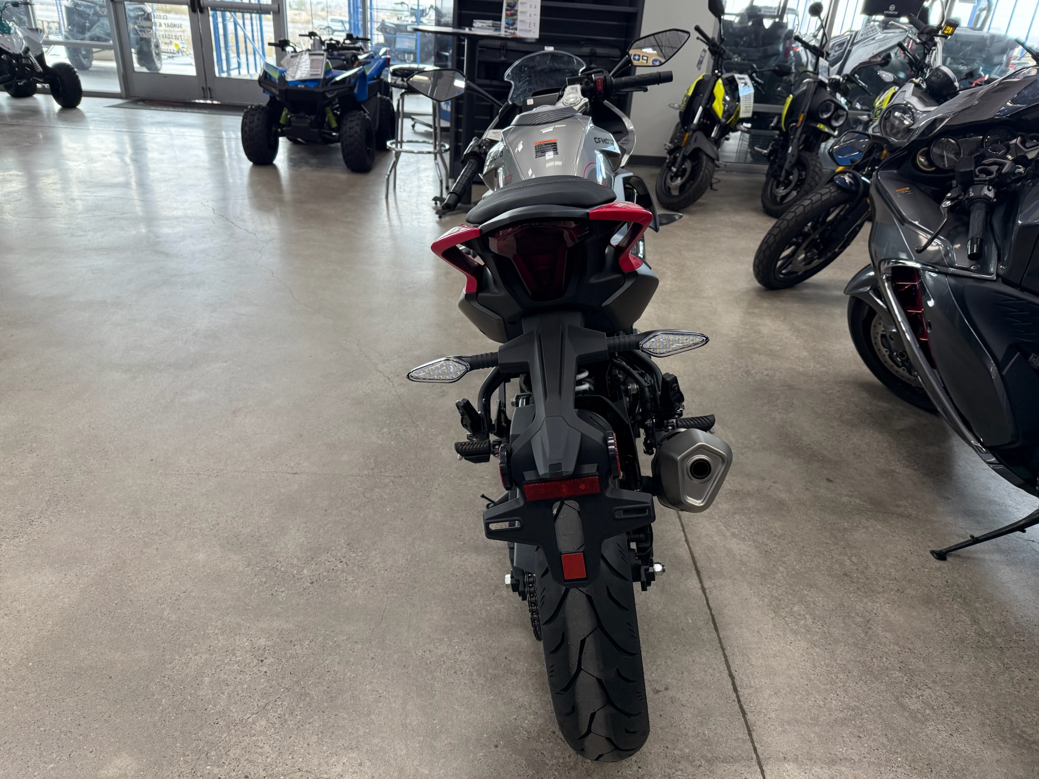 2024 CFMOTO CFMOTO 300SS NEBULA BLACK - Photo 4