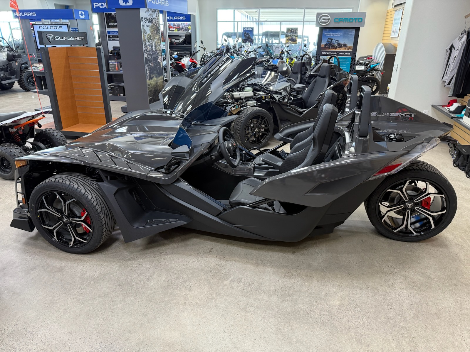 2025 Slingshot 2025 SLINGSHOT R MANUAL NIGHTFALL - Photo 3