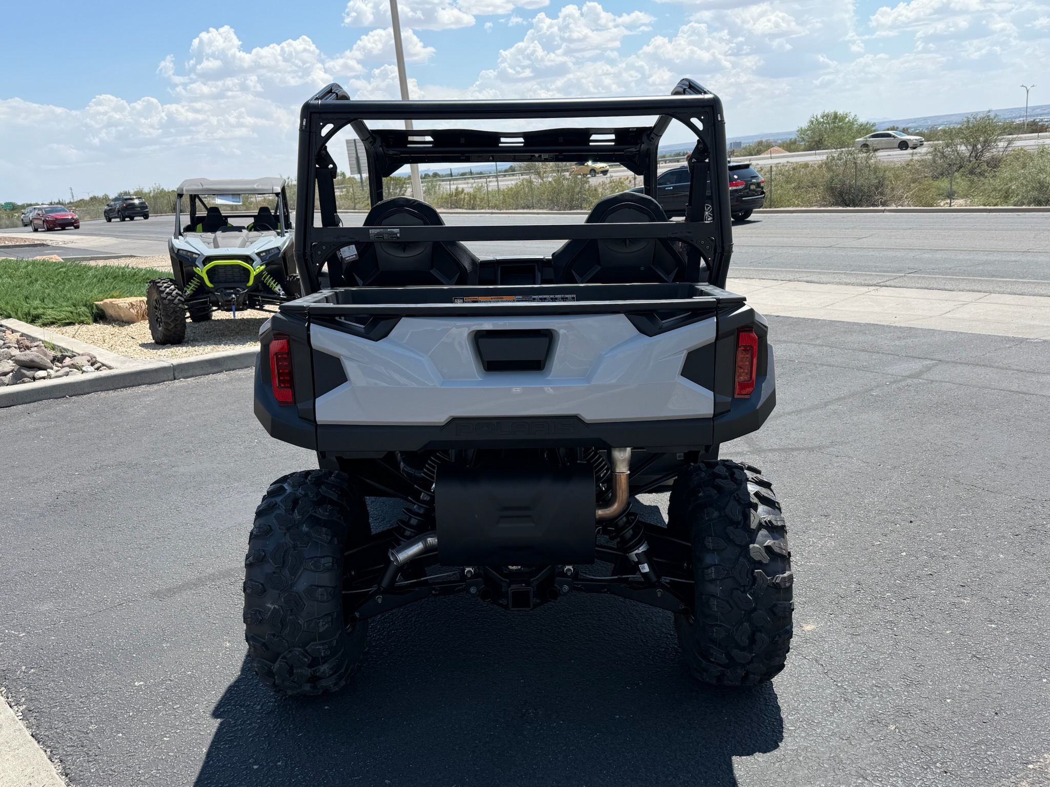 2026 Polaris 2026 POLARIS GENERAL 1000 Sport - Ghost Gray - Photo 4