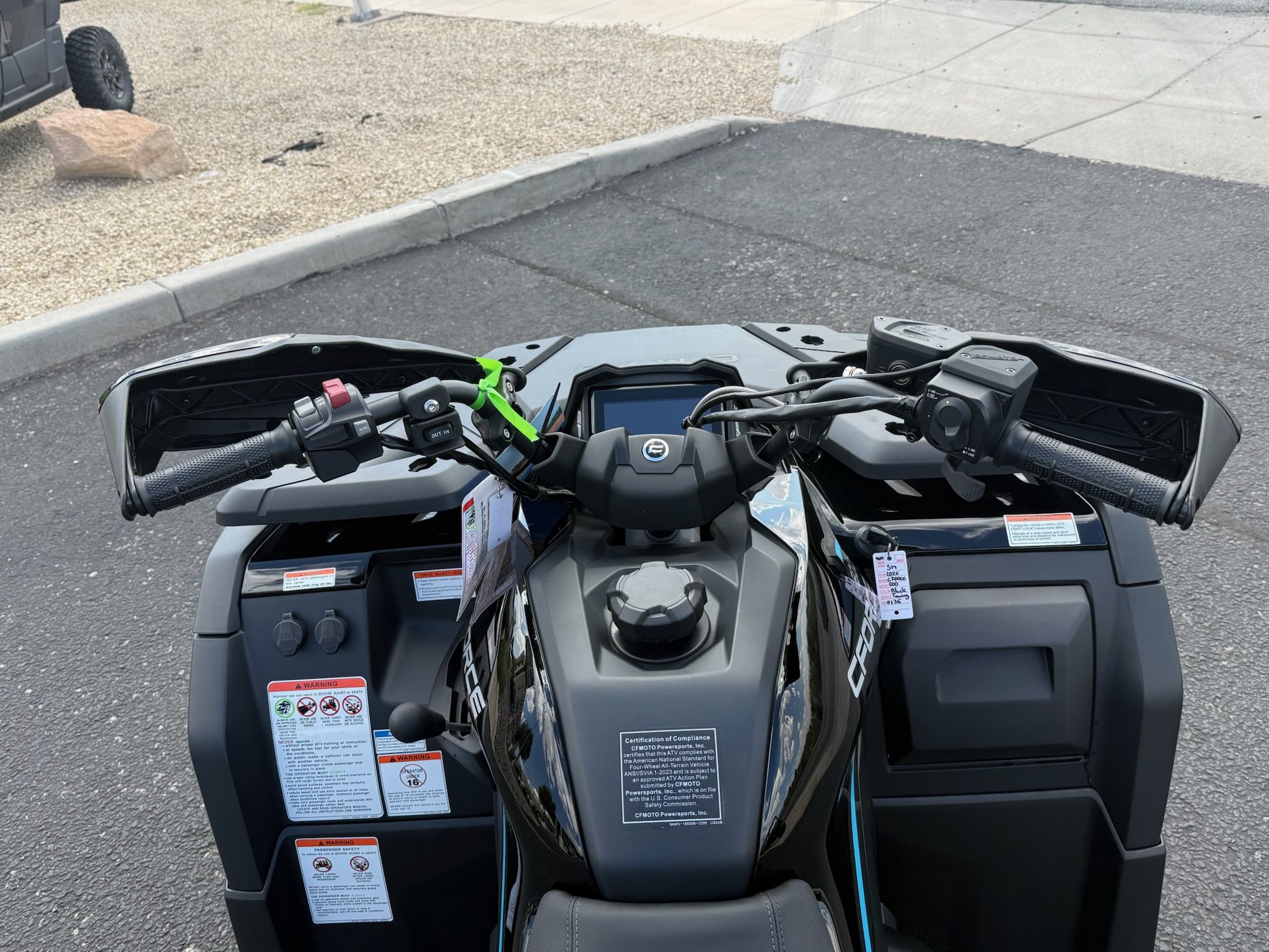 2026 CFMOTO CFORCE 600 TOURING NEBULA BLACK 2026 - Photo 6