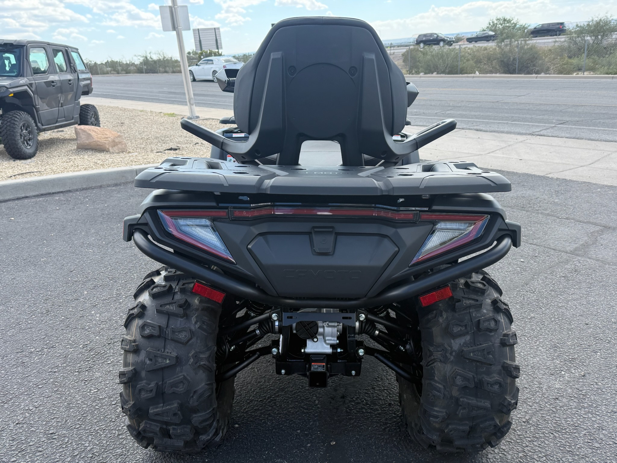 2026 CFMOTO CFORCE 600 TOURING NEBULA BLACK 2026 - Photo 4