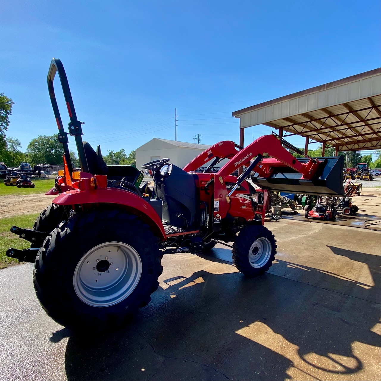 2025 Mahindra 1640 SHUTTLE - 0% for 72 - Photo 2