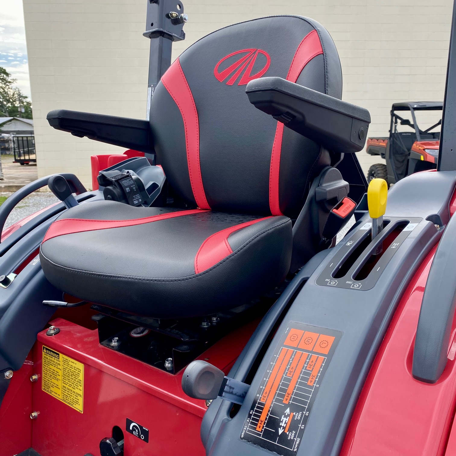 2025 Mahindra 1635 HST - 0% for 72 months - Photo 5