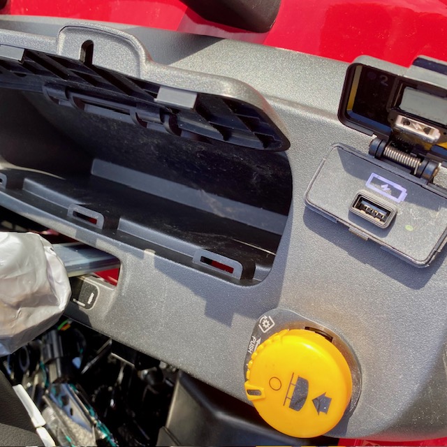 2025 Mahindra 1120 HST + Loader 0% for 84 + $1000 rebate - Photo 6