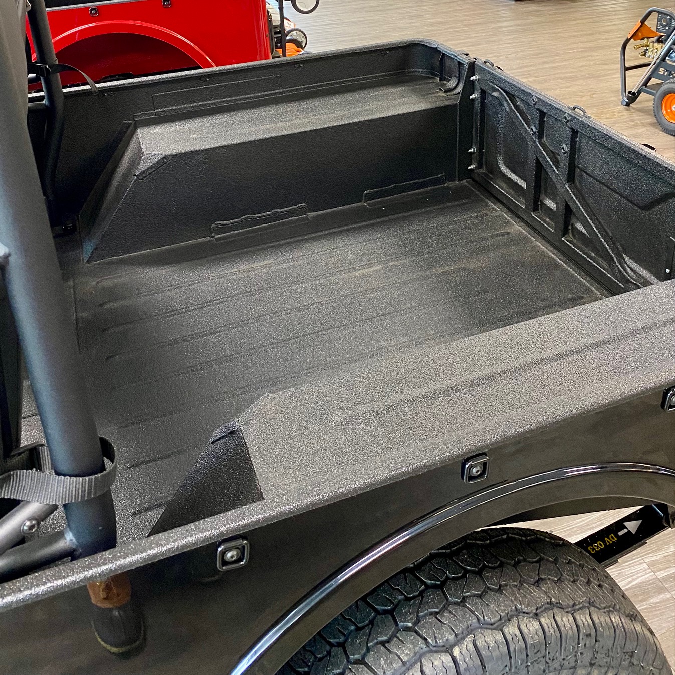 2024 Mahindra Roxor HD base - Black - Photo 8