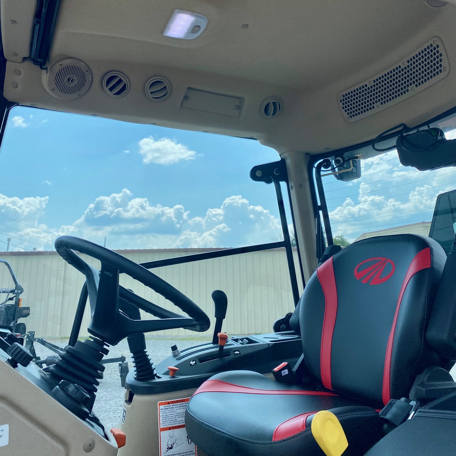 2025 Mahindra 2126 HST Cab - 0% for 84 - Photo 7