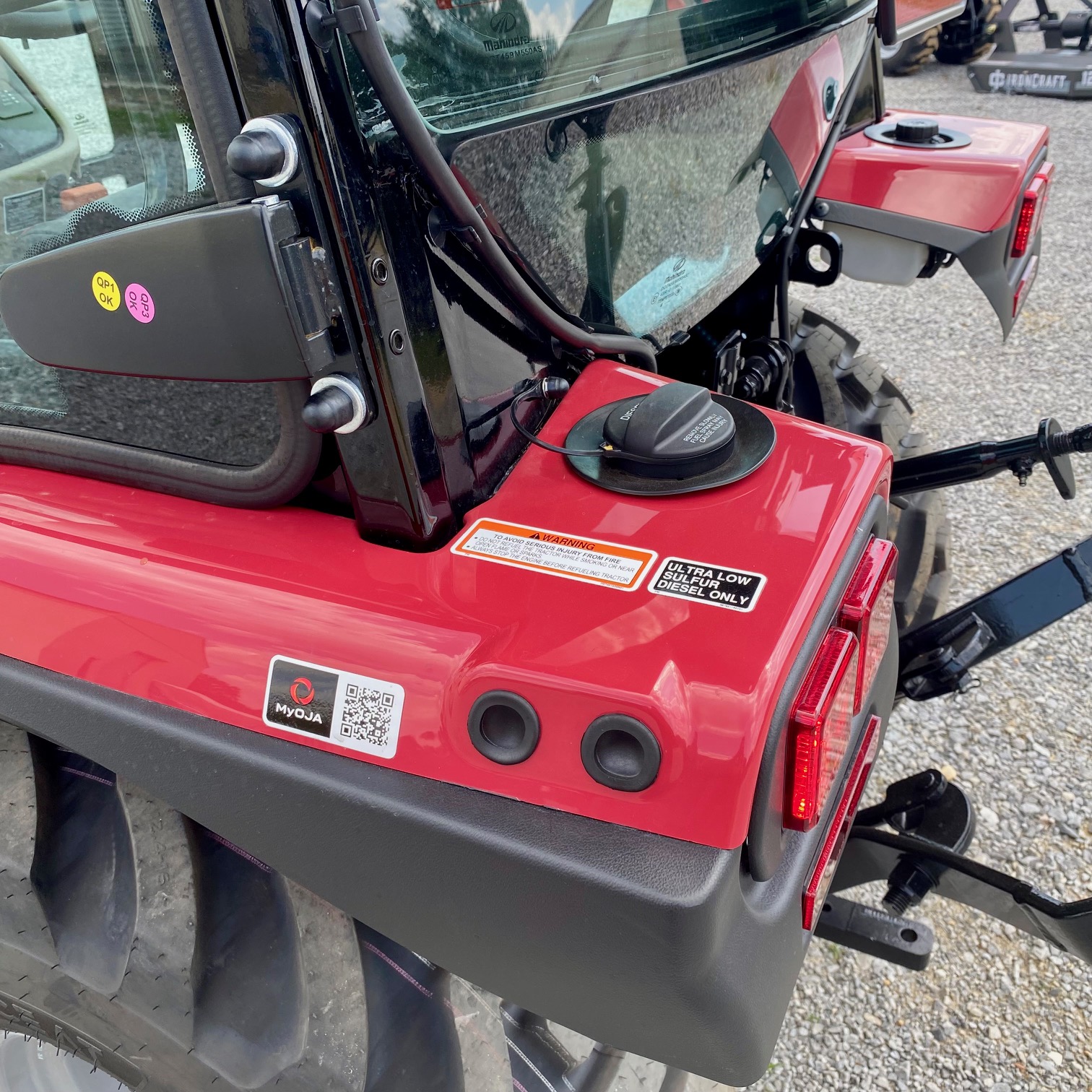2025 Mahindra 2126 HST Cab - 0% for 84 - Photo 5