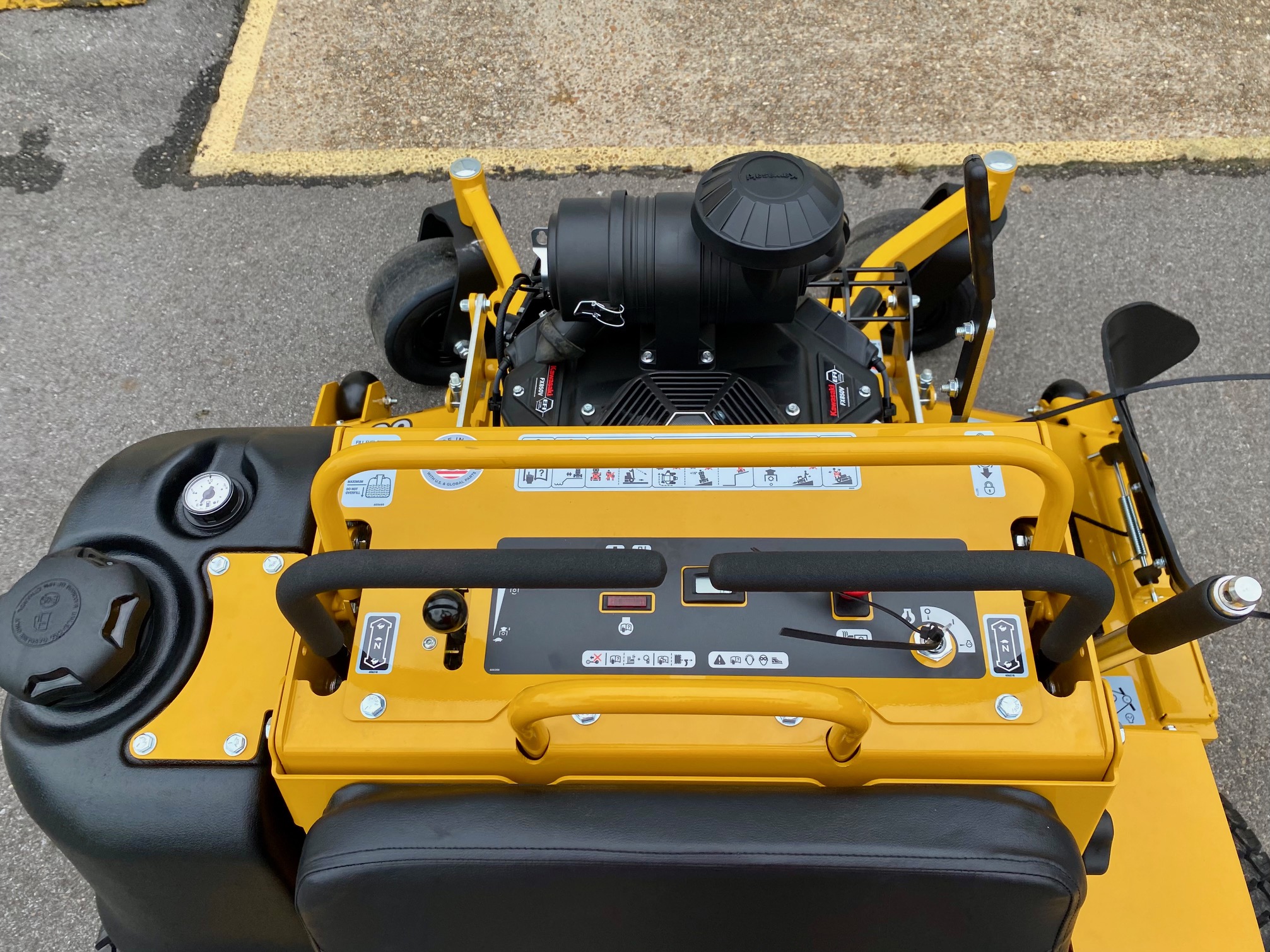 2025 Hustler Turf Equipment Super S 60" Kawasaki FX850 EFI - Photo 4