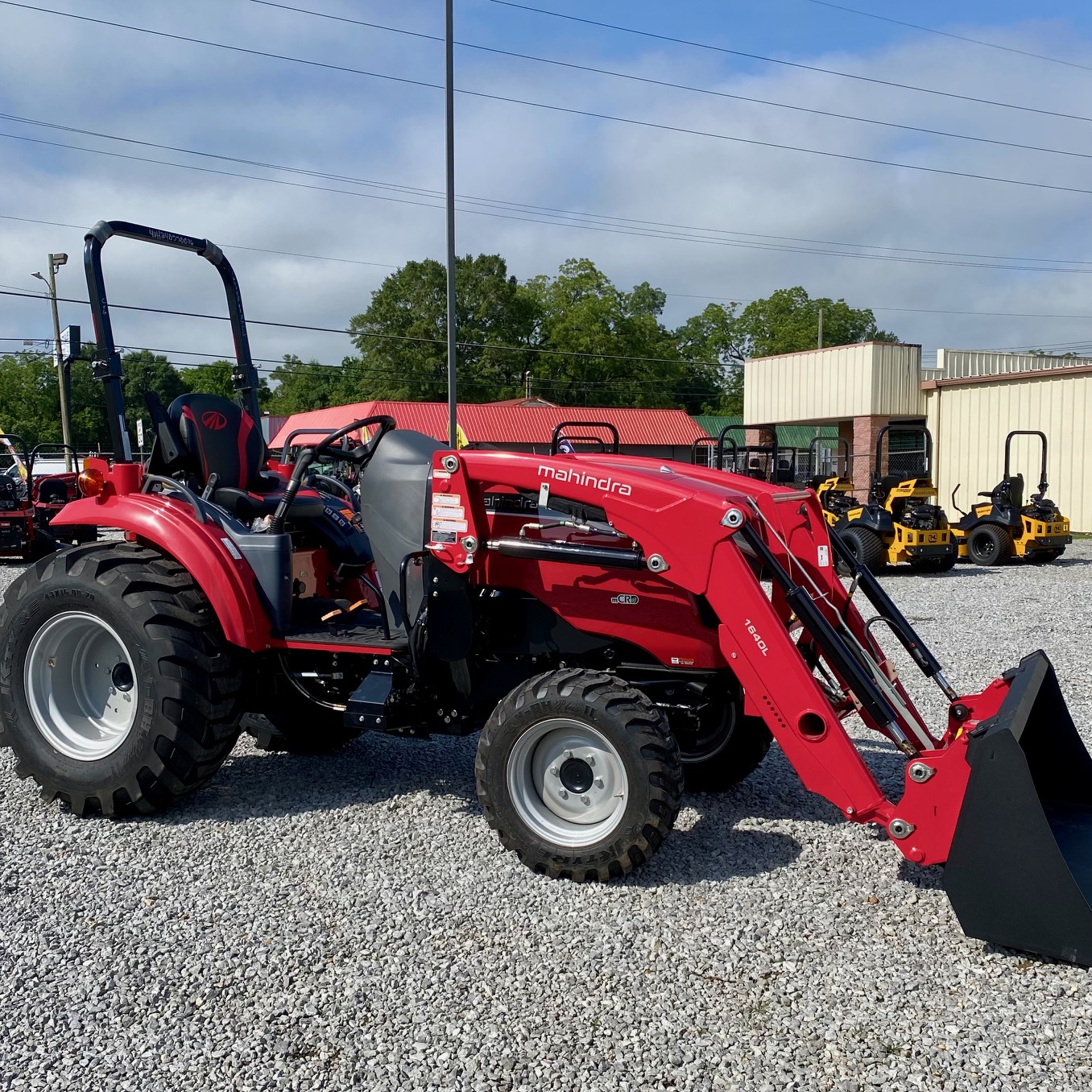 2025 Mahindra 1640 HST - 0% for 72 - Photo 4