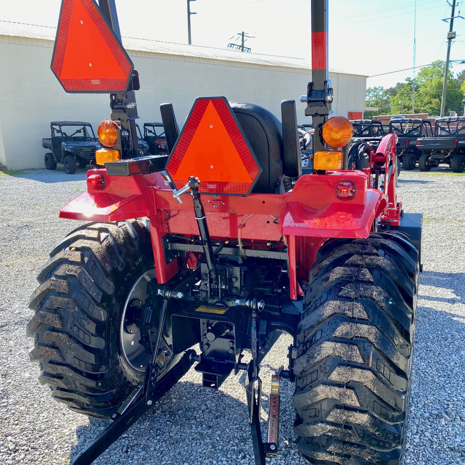 2025 Mahindra 1626 HST 4WD 0%-72 - Photo 6
