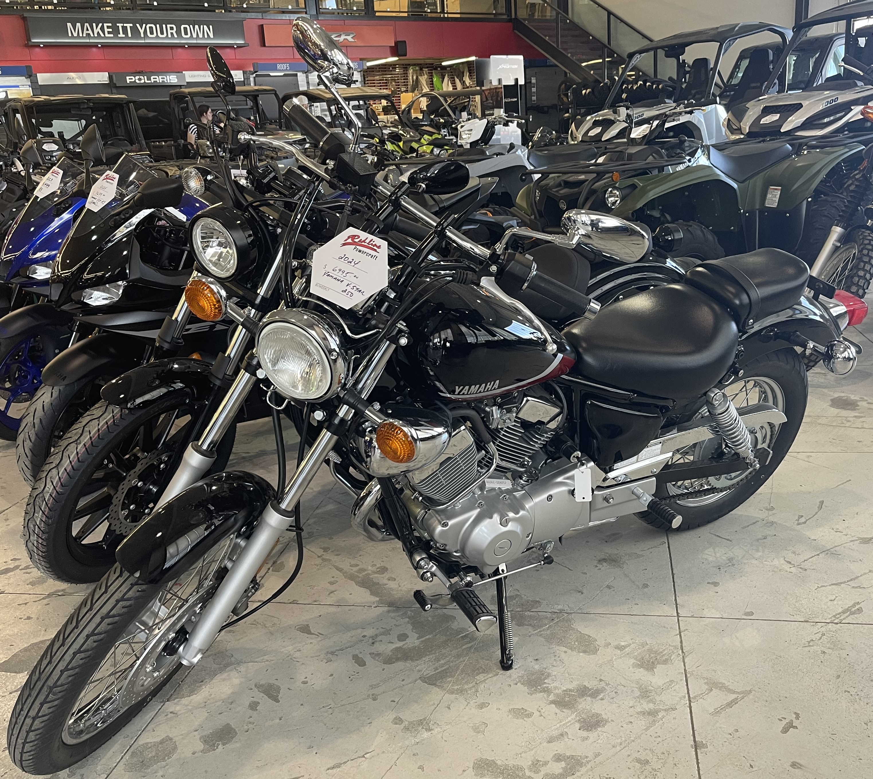 2024 Yamaha V-STAR 250 - Photo 2