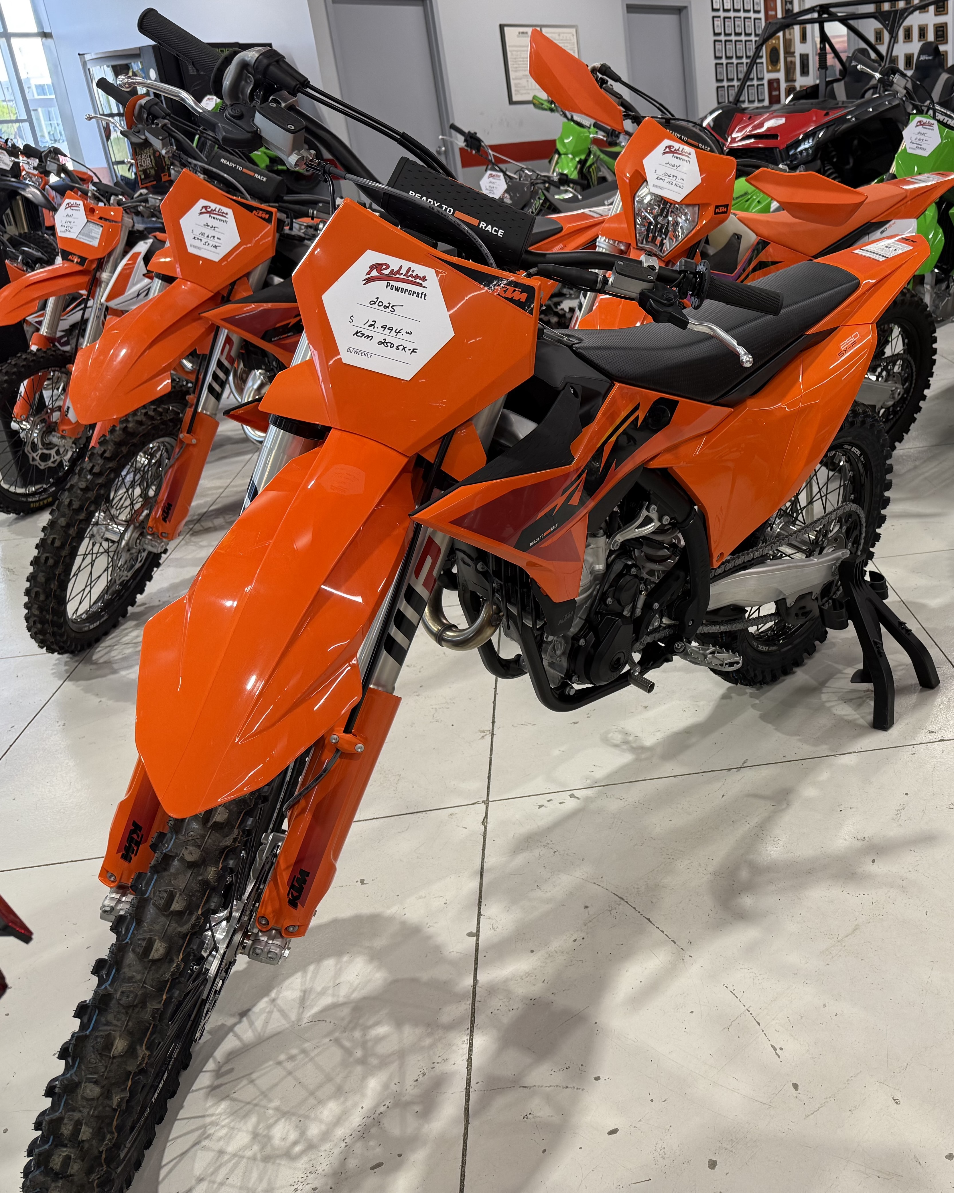 2025 KTM 250 SX-F (DEMO SELL) - Photo 3