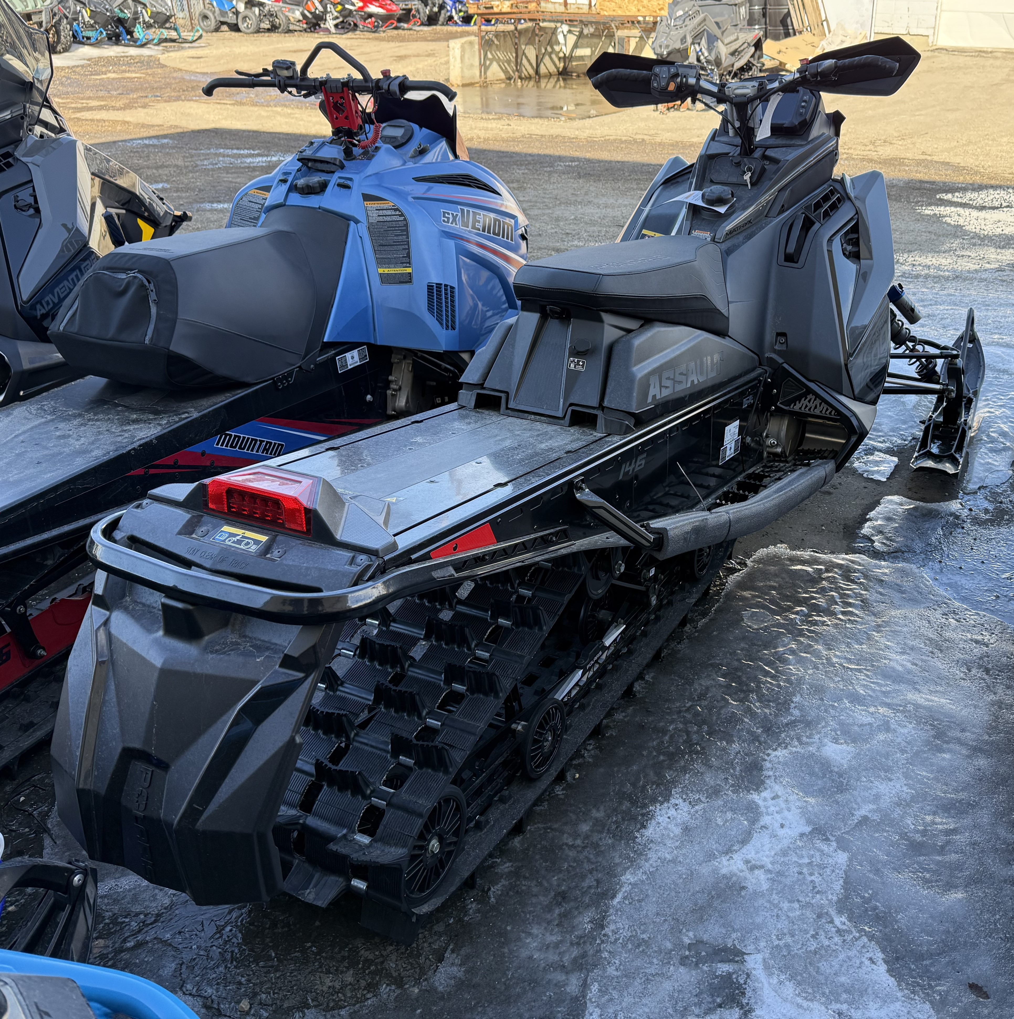 2025 Polaris BOOST Switchback Assault 146 2.0" - Photo 6