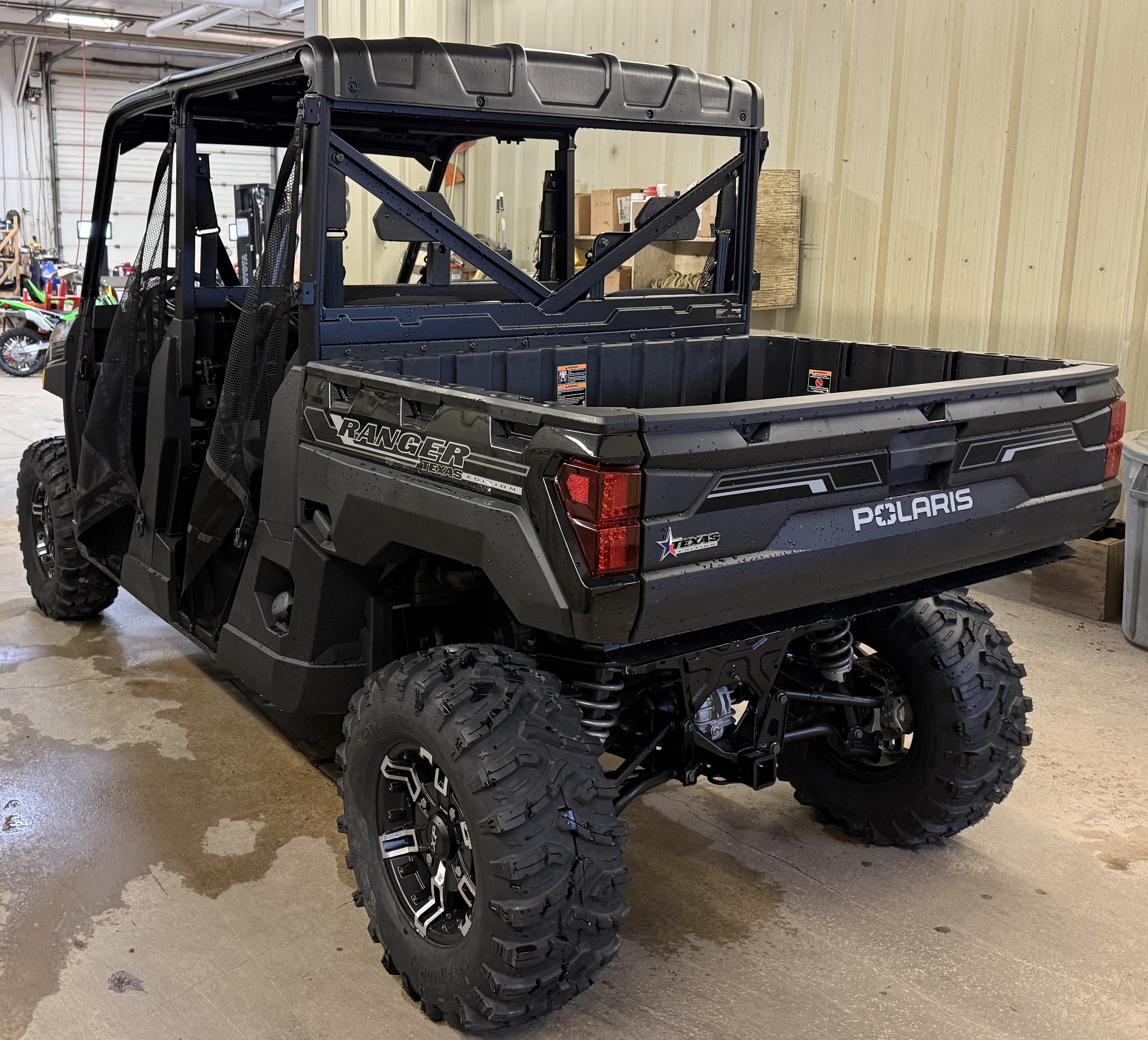 2025 Polaris RANGER CREW XP 1000 Texas Edition - Black Crystal - Photo 6