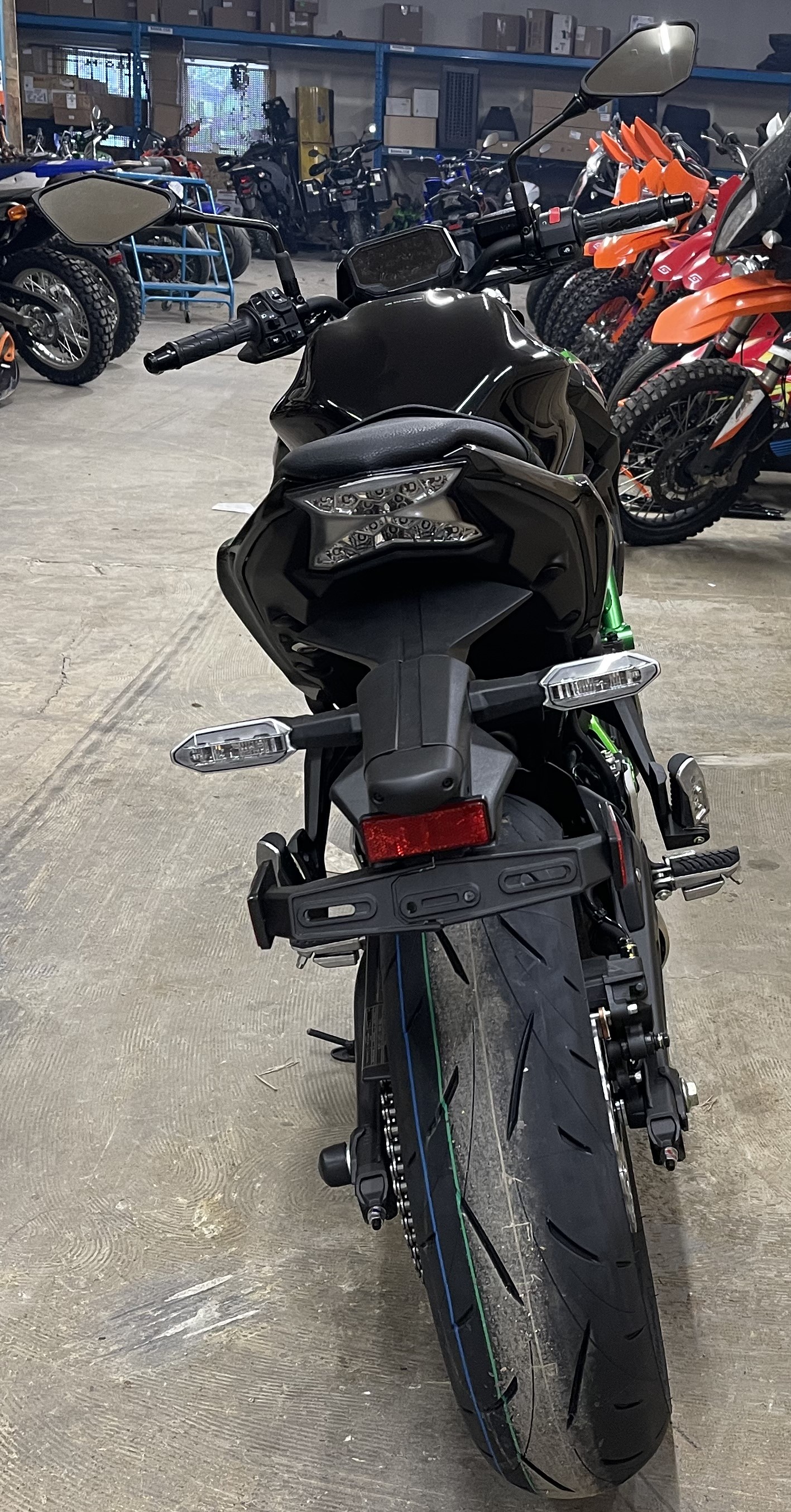 2025 Kawasaki Z650 ABS - Photo 5
