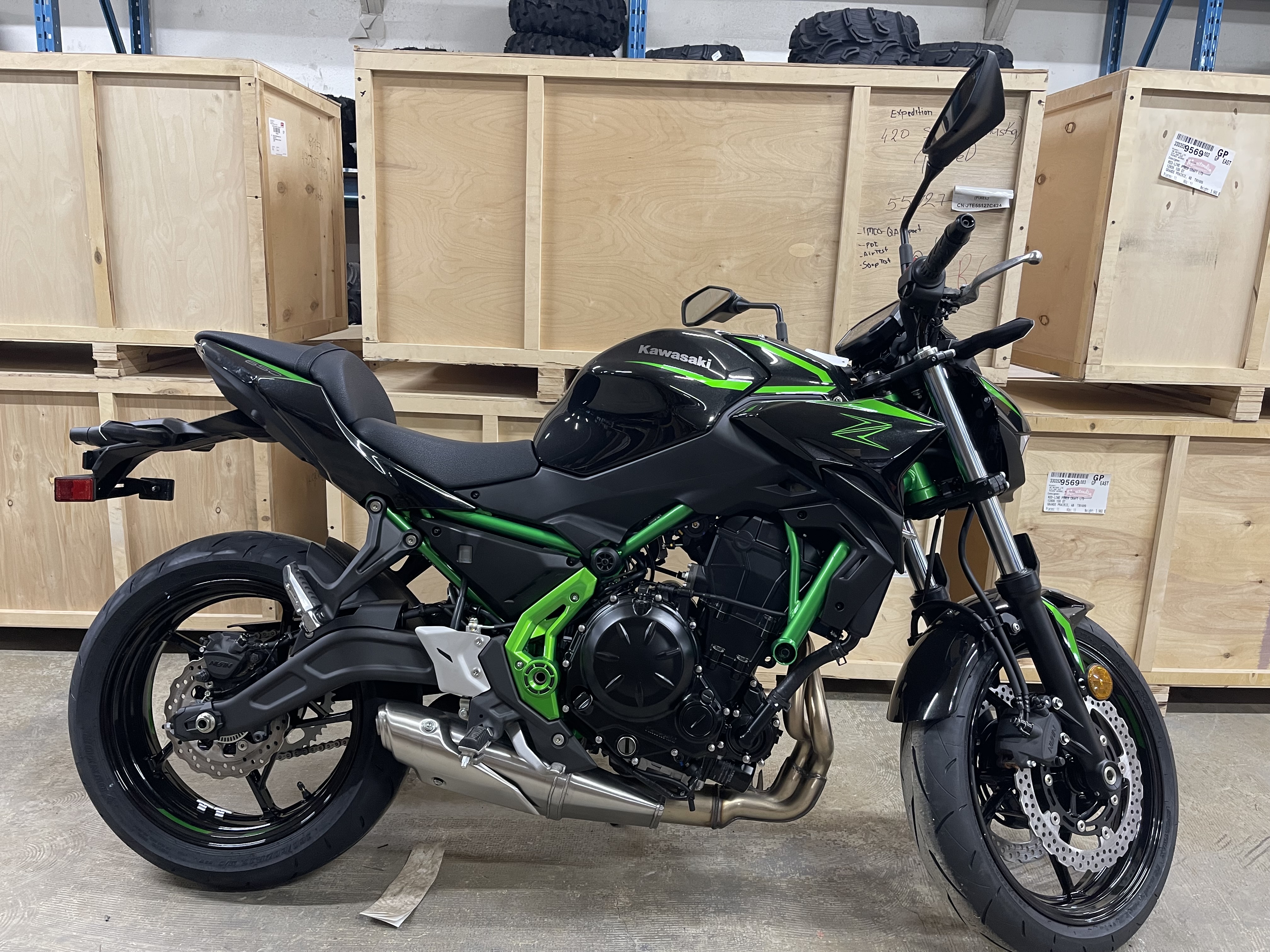 2025 Kawasaki Z650 ABS - Photo 6