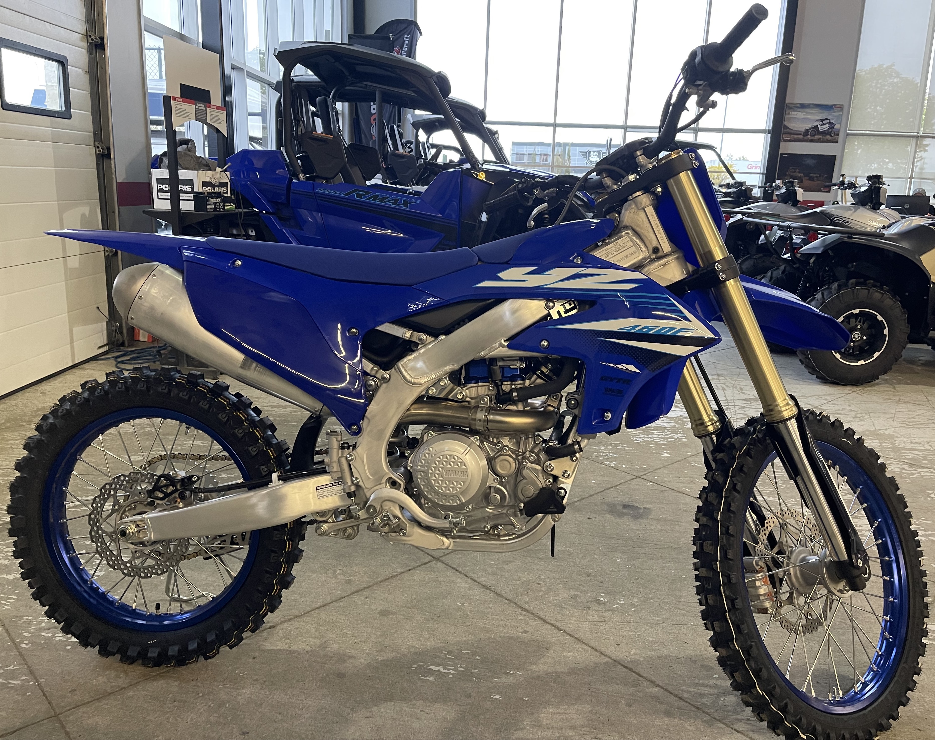 2025 Yamaha YZ450F - Photo 3