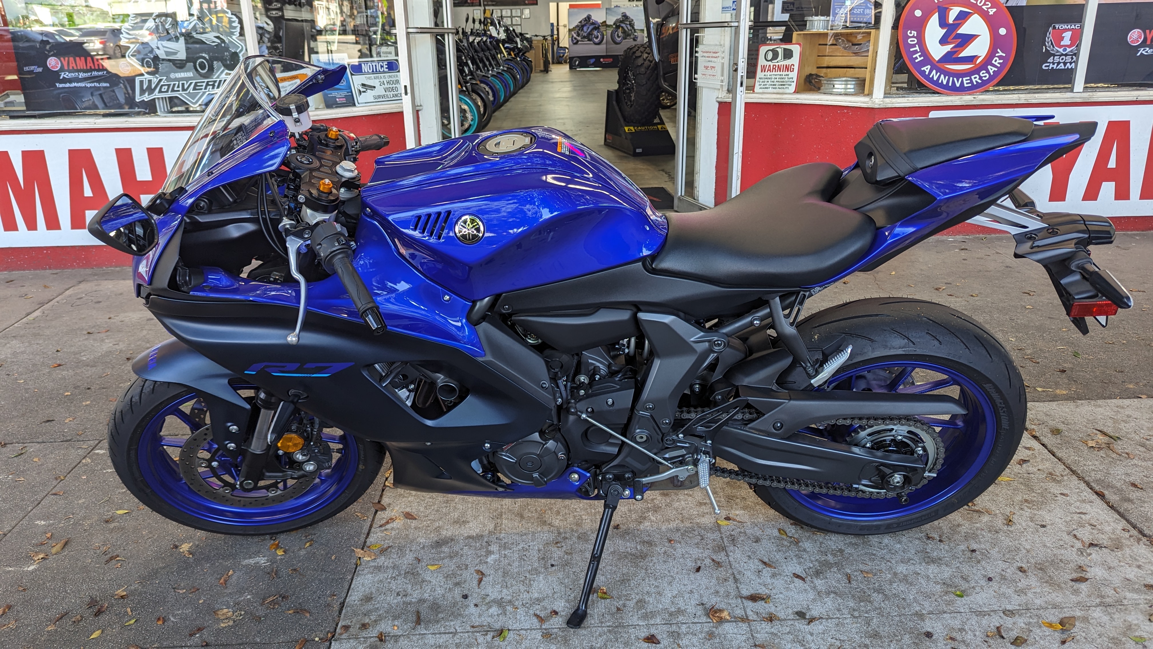 Yamaha R1 2022 Raven