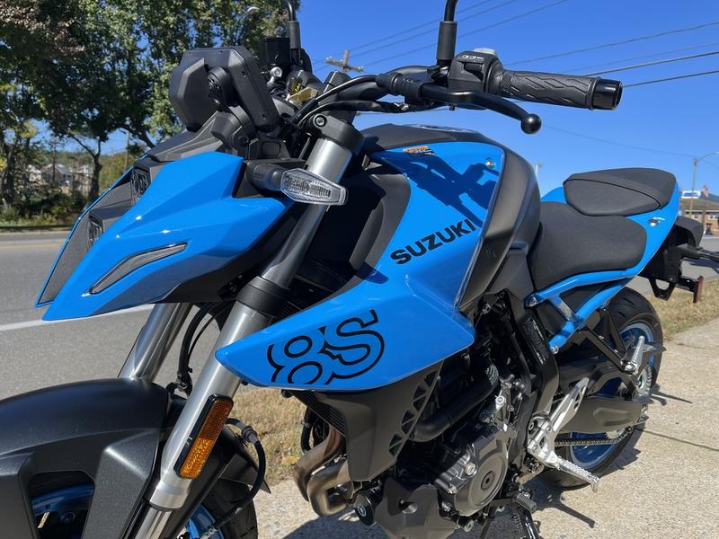 2024 Suzuki GSX-8S - Photo 4