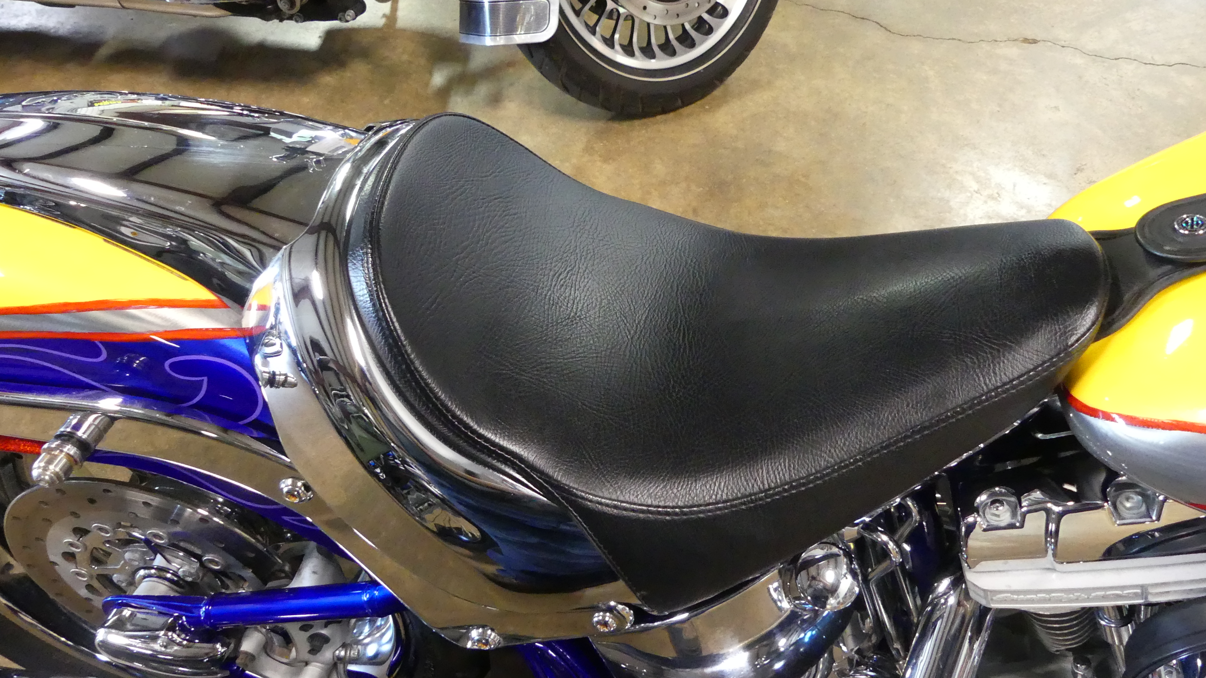 2006 Harley-Davidson® Softail Fat Boy® SE - Photo 6