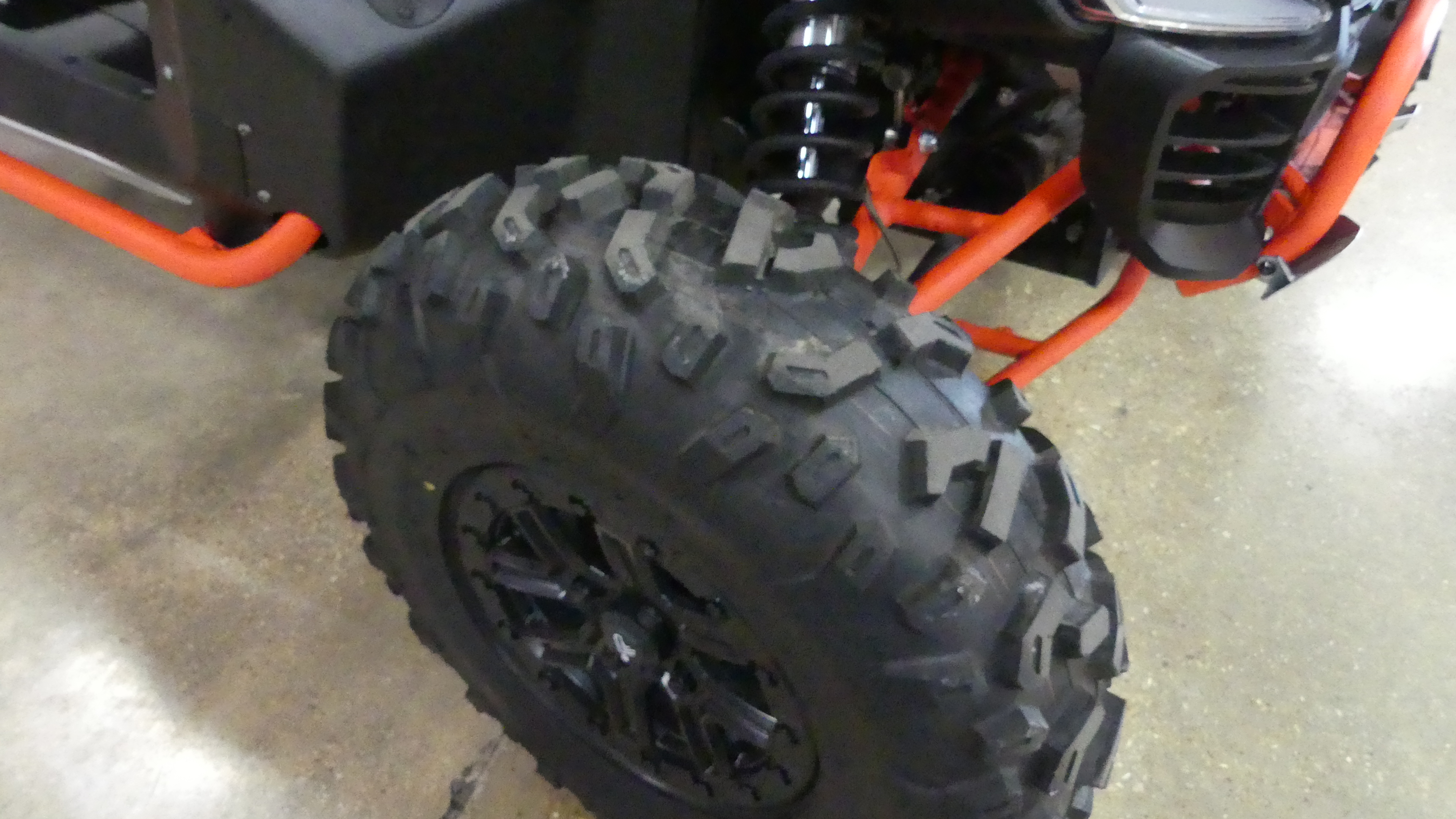 2024 Segway Powersports Villain SX10 S White / Red - Photo 2