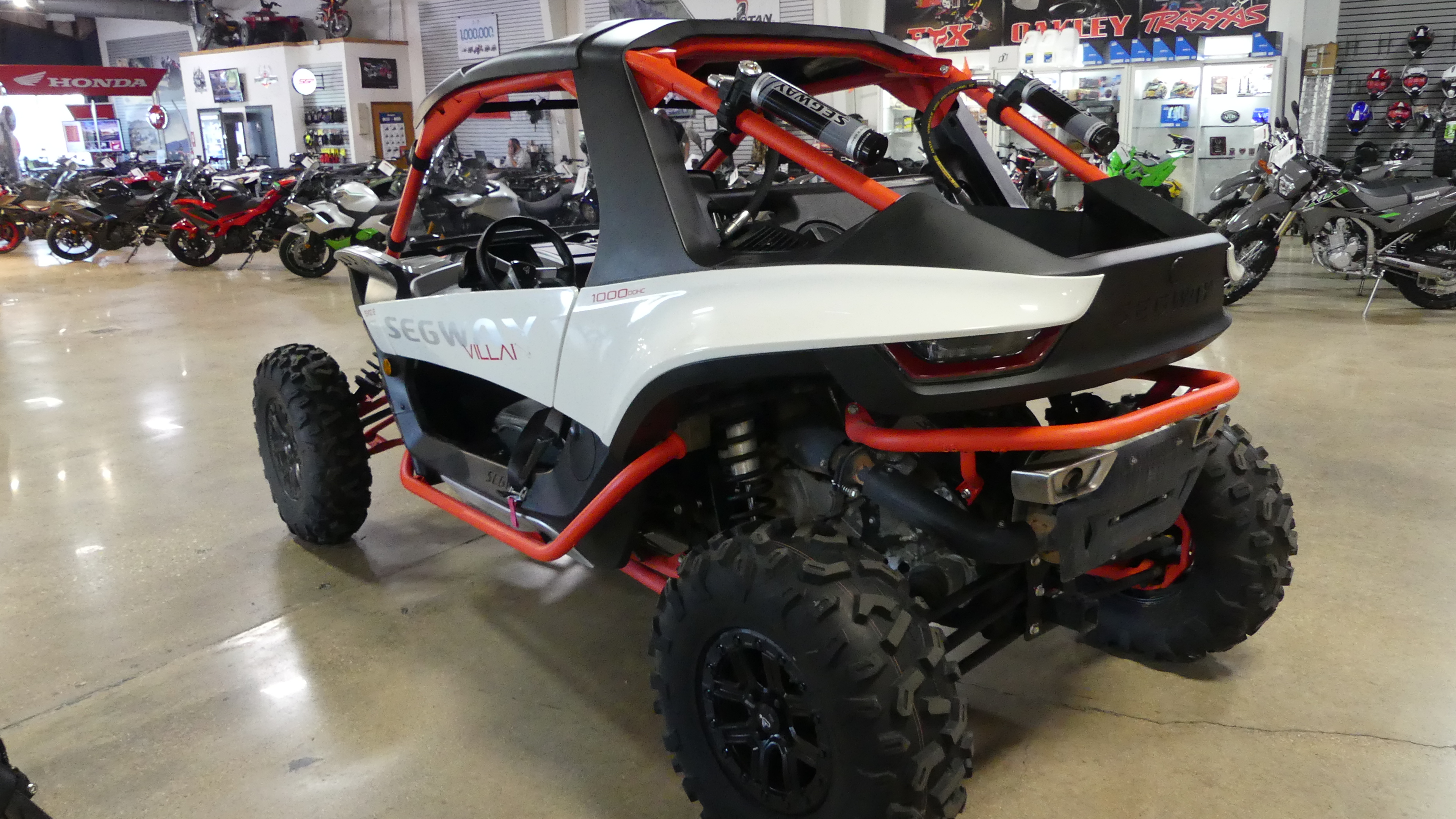 2024 Segway Powersports Villain SX10 S White / Red - Photo 6