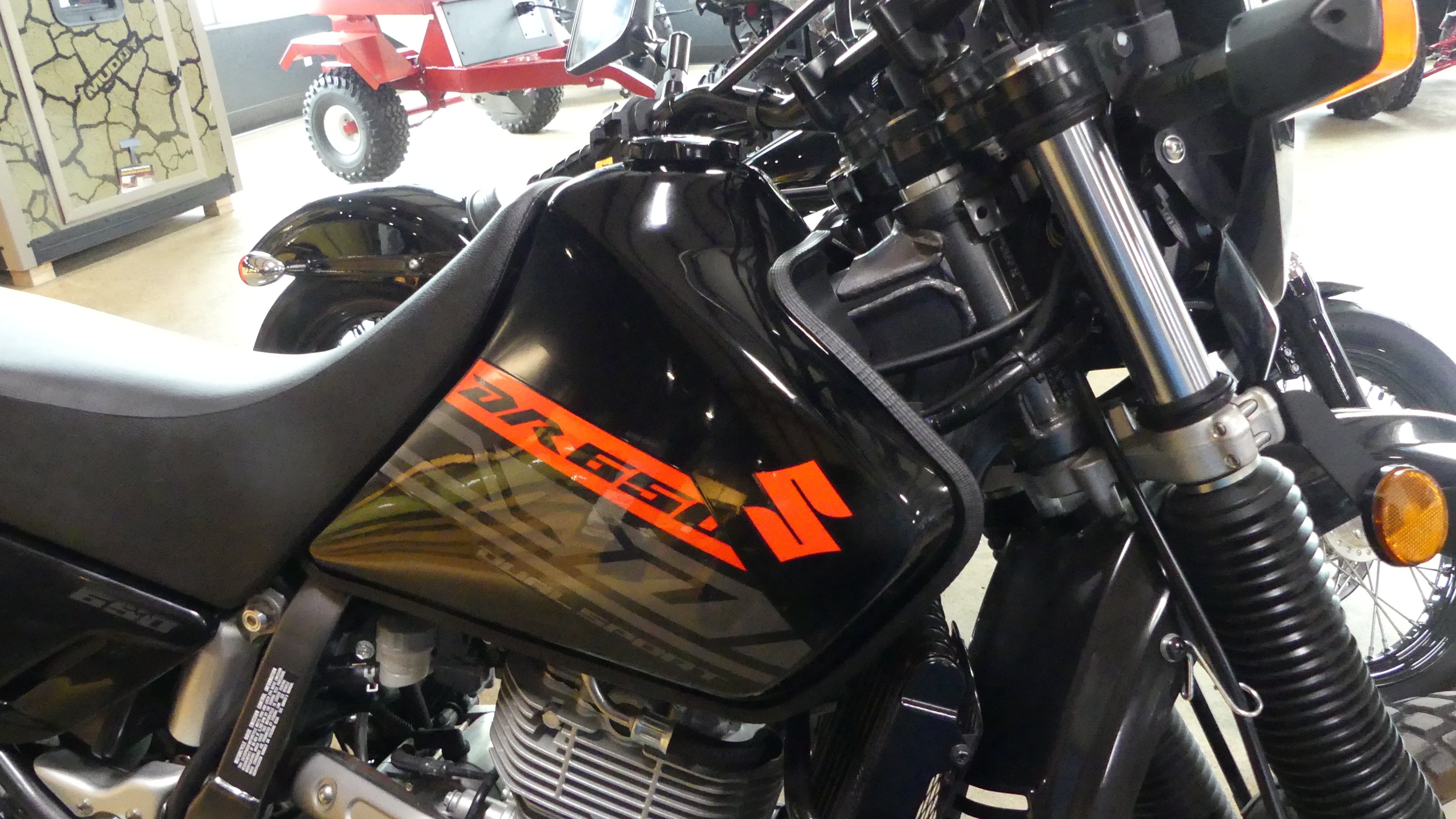 2019 Suzuki DR650S - Photo 2