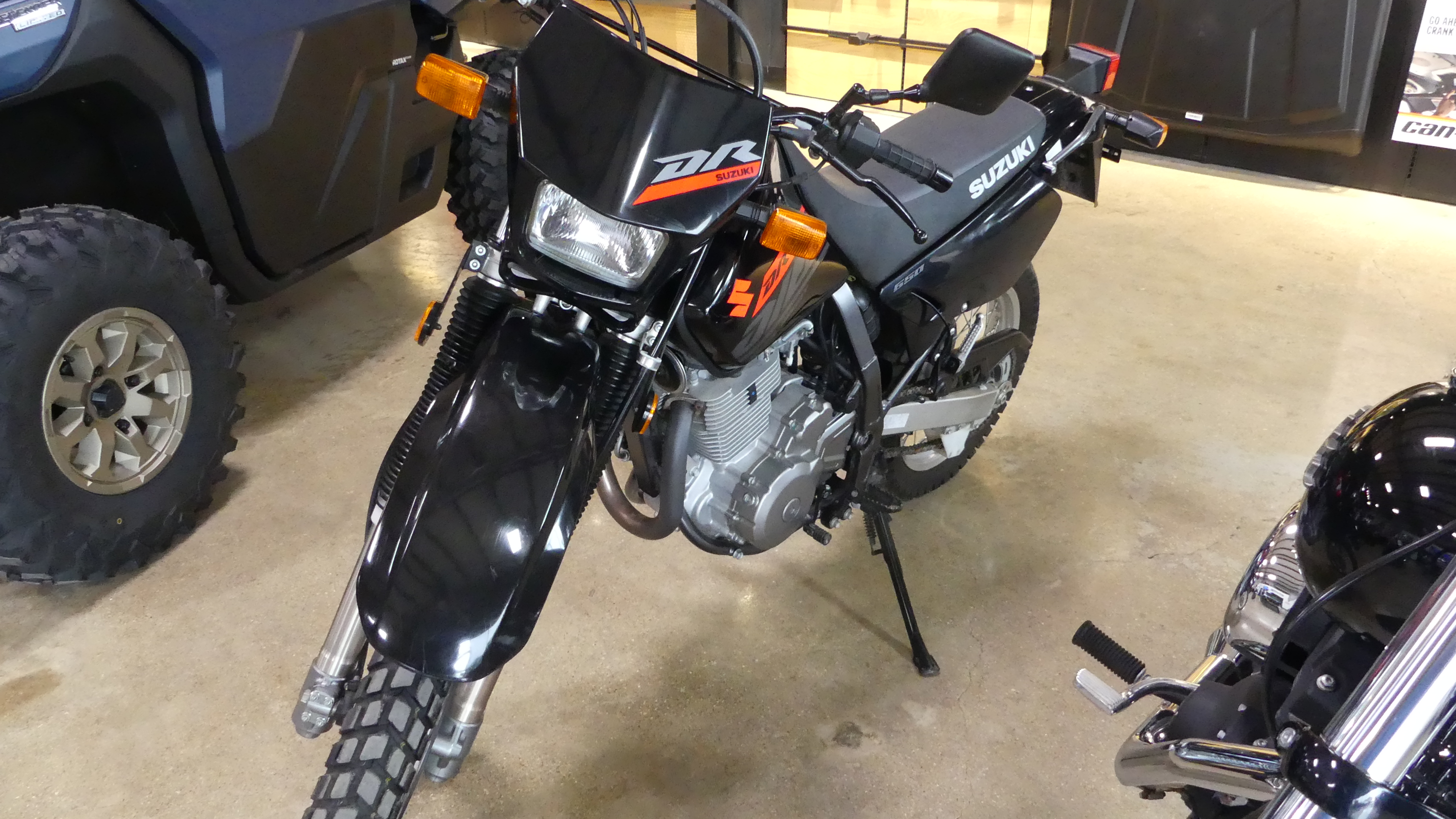 2019 Suzuki DR650S - Photo 9