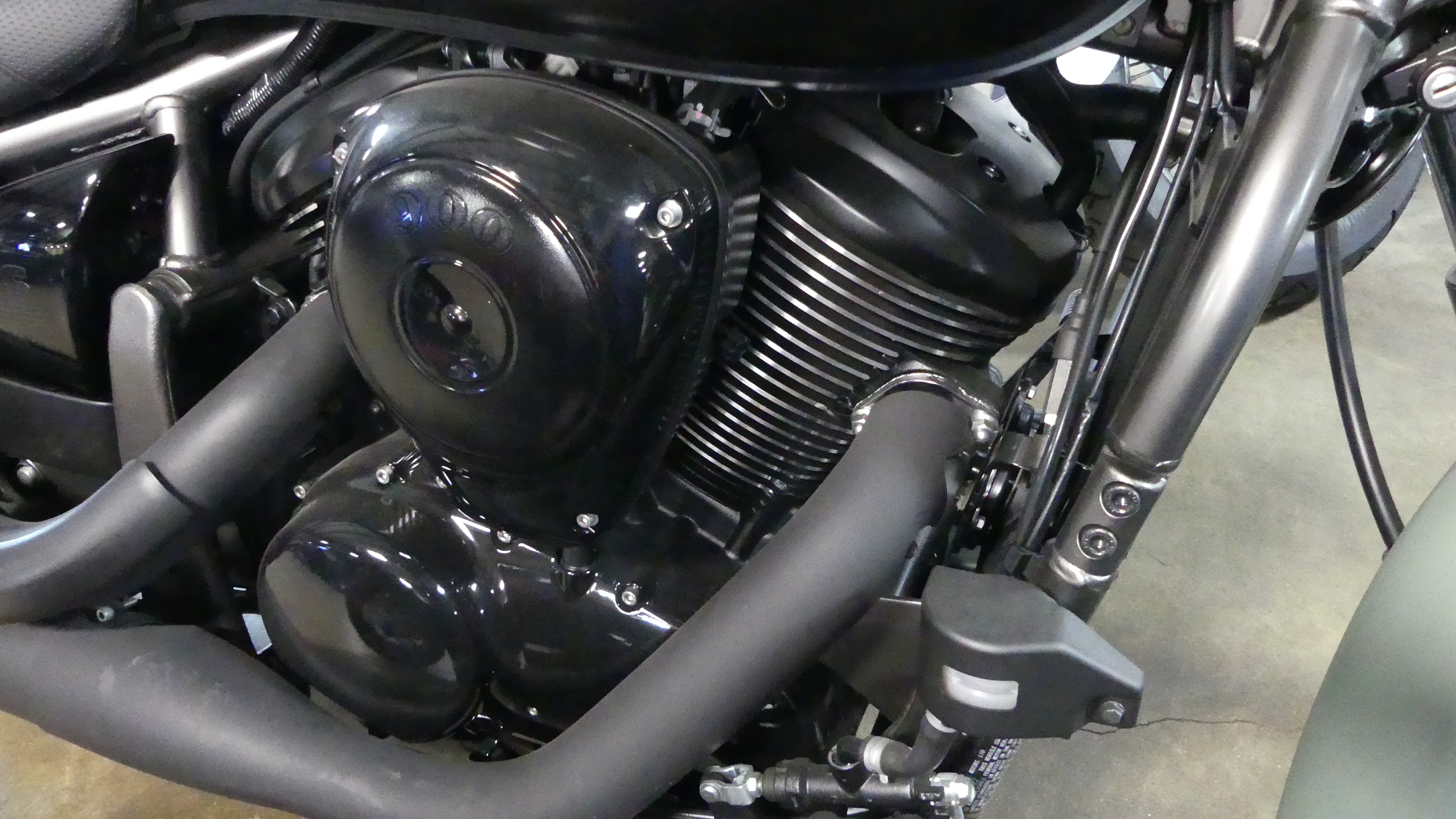 2023 Kawasaki Vulcan 900 Custom - Photo 3