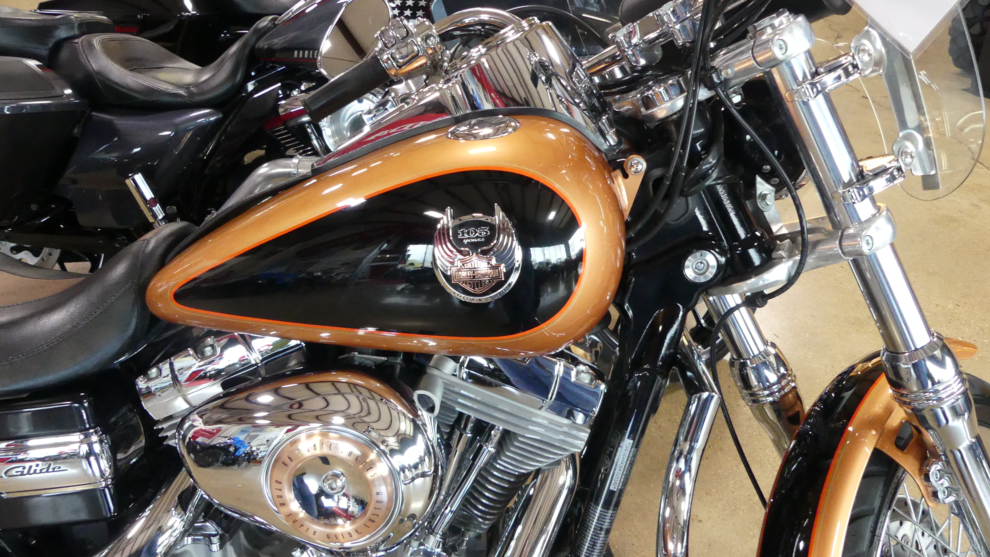 2008 Harley-Davidson® Dyna® Super Glide® Custom - Photo 2