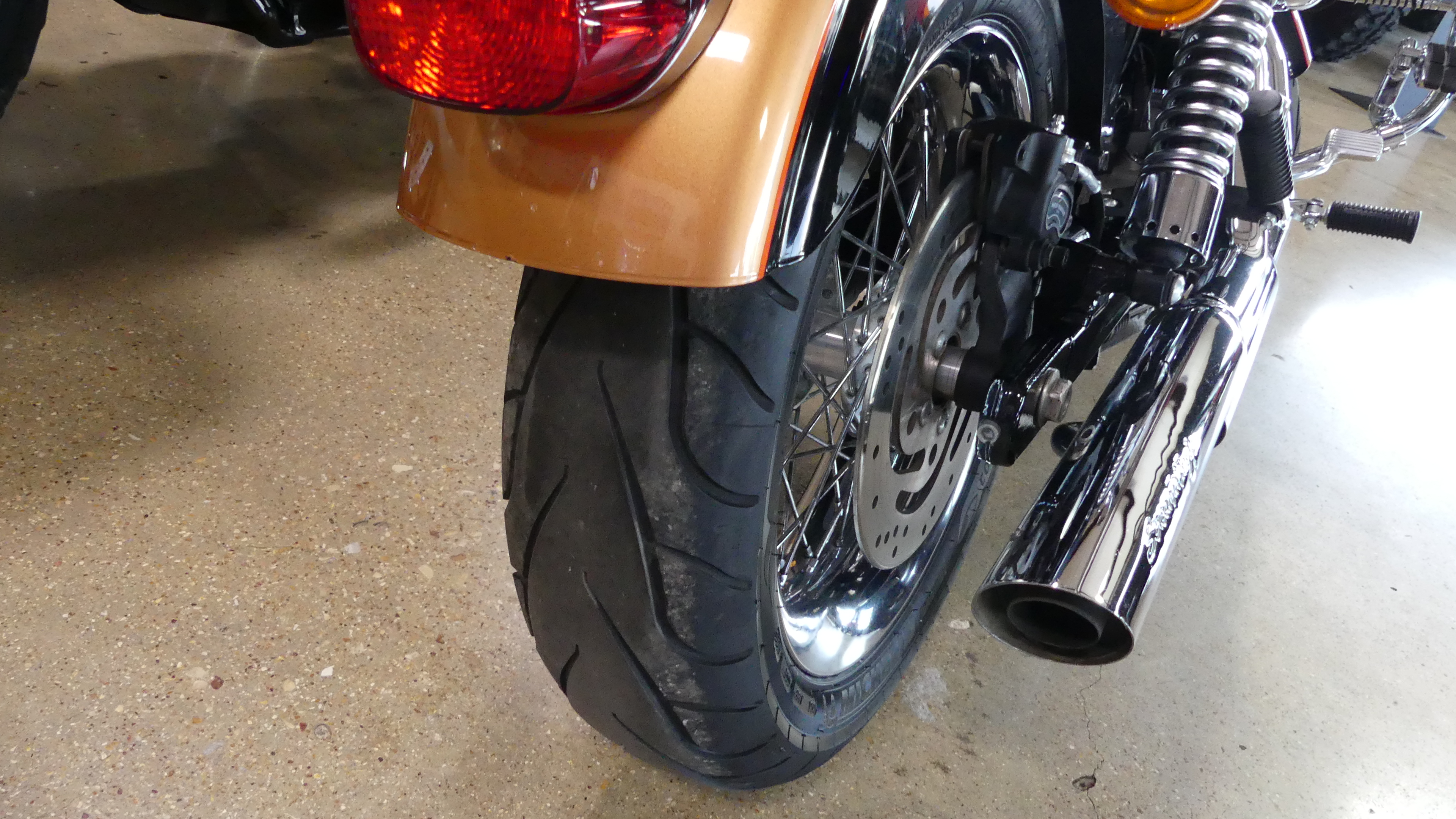 2008 Harley-Davidson® Dyna® Super Glide® Custom - Photo 6