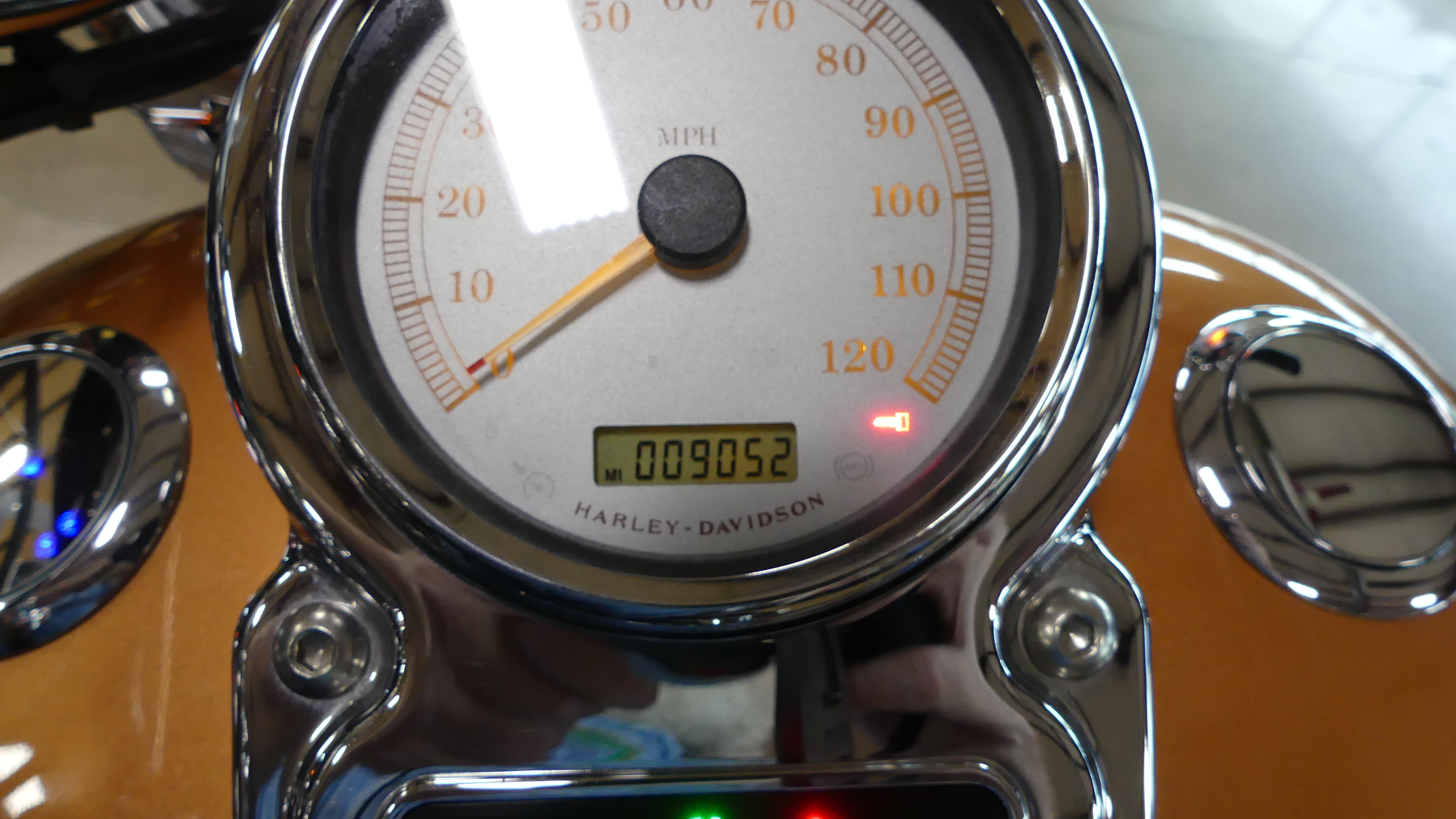 2008 Harley-Davidson® Dyna® Super Glide® Custom - Photo 9