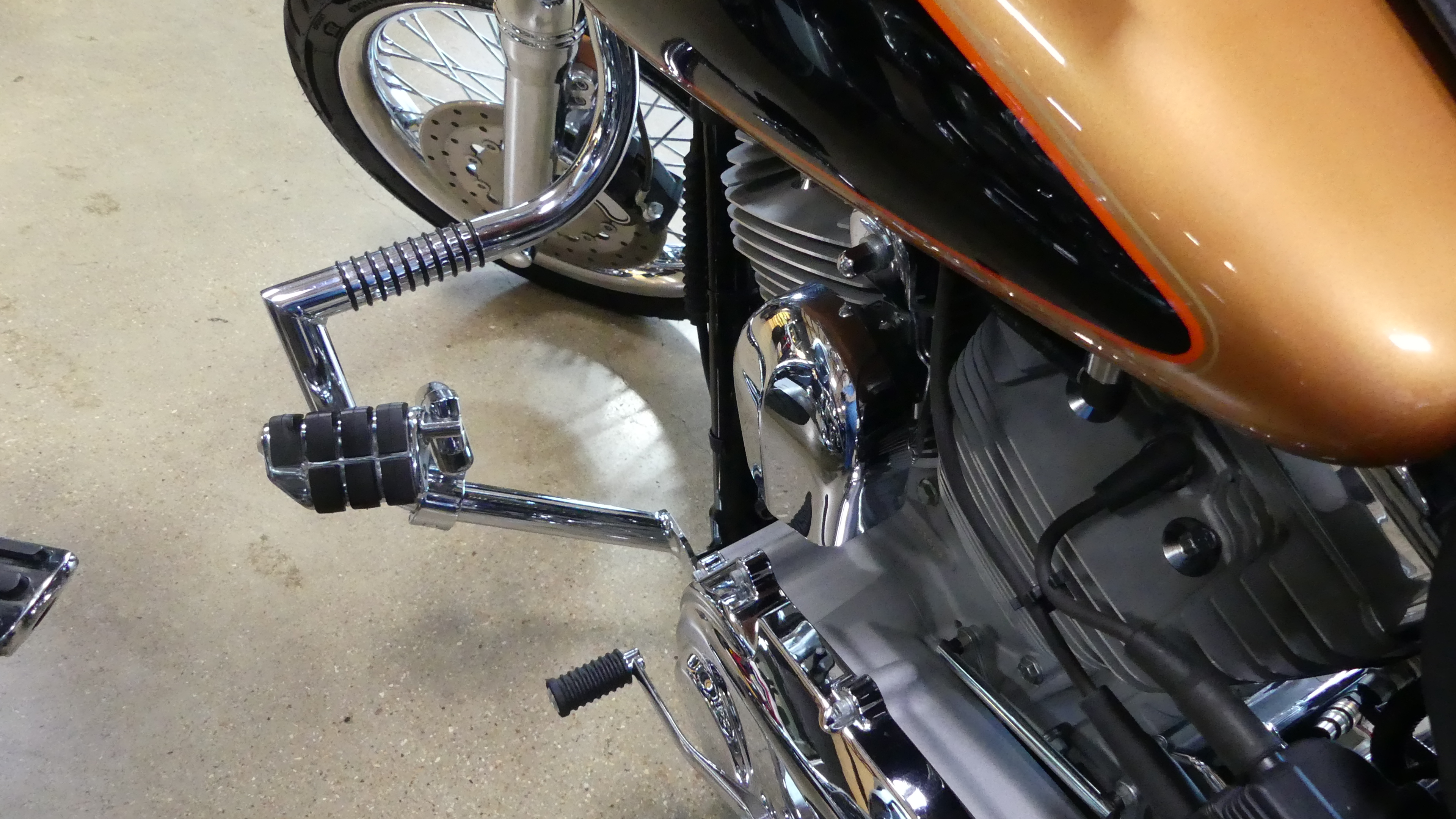 2008 Harley-Davidson® Dyna® Super Glide® Custom - Photo 11