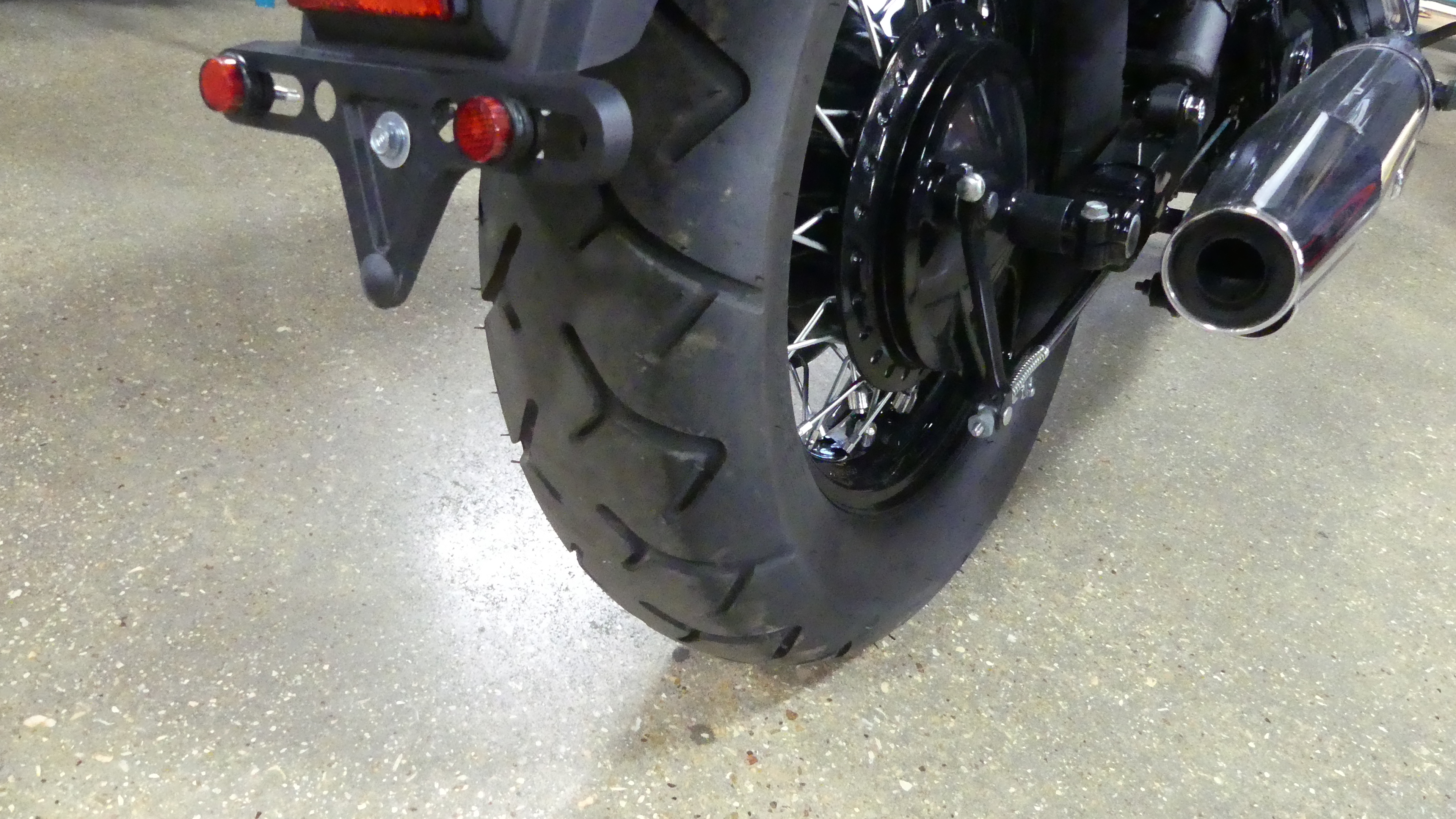 2023 Honda Shadow Phantom - Photo 5