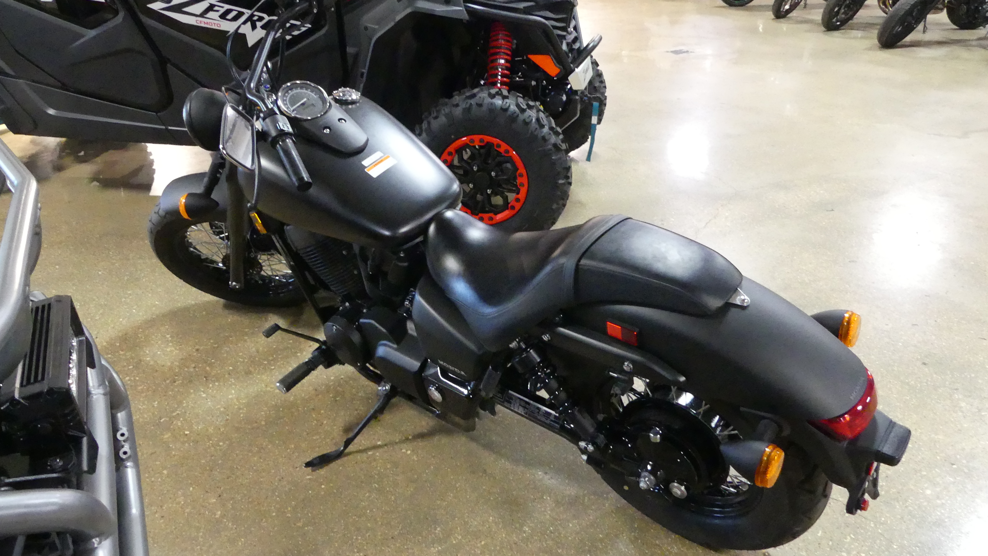2023 Honda Shadow Phantom - Photo 6