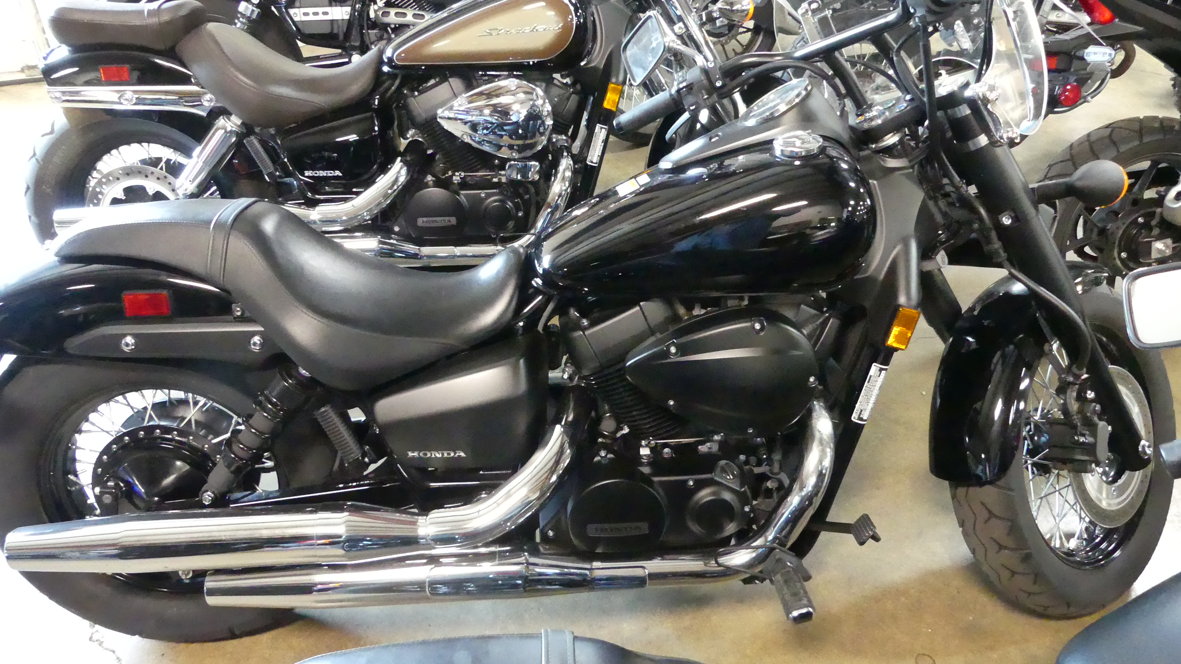2019 Honda Shadow Phantom - Photo 2