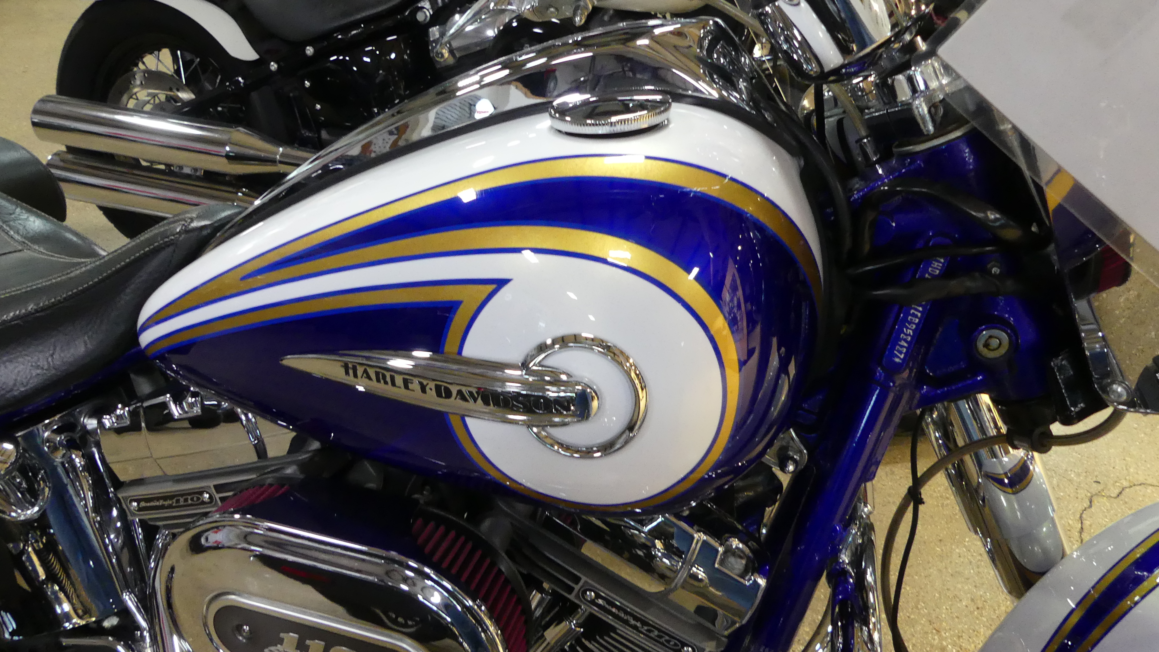 2014 Harley-Davidson® CVO™ Softail® Deluxe - Photo 2