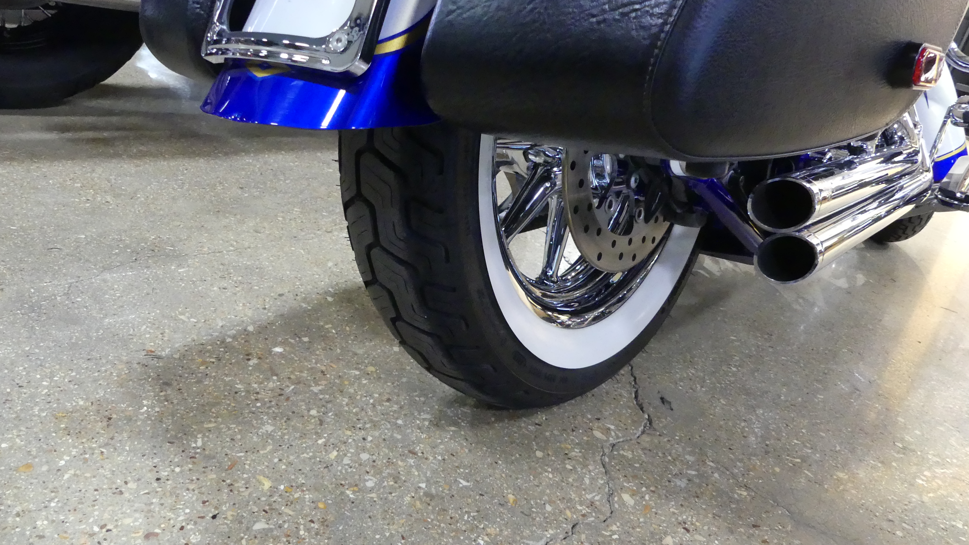 2014 Harley-Davidson® CVO™ Softail® Deluxe - Photo 6