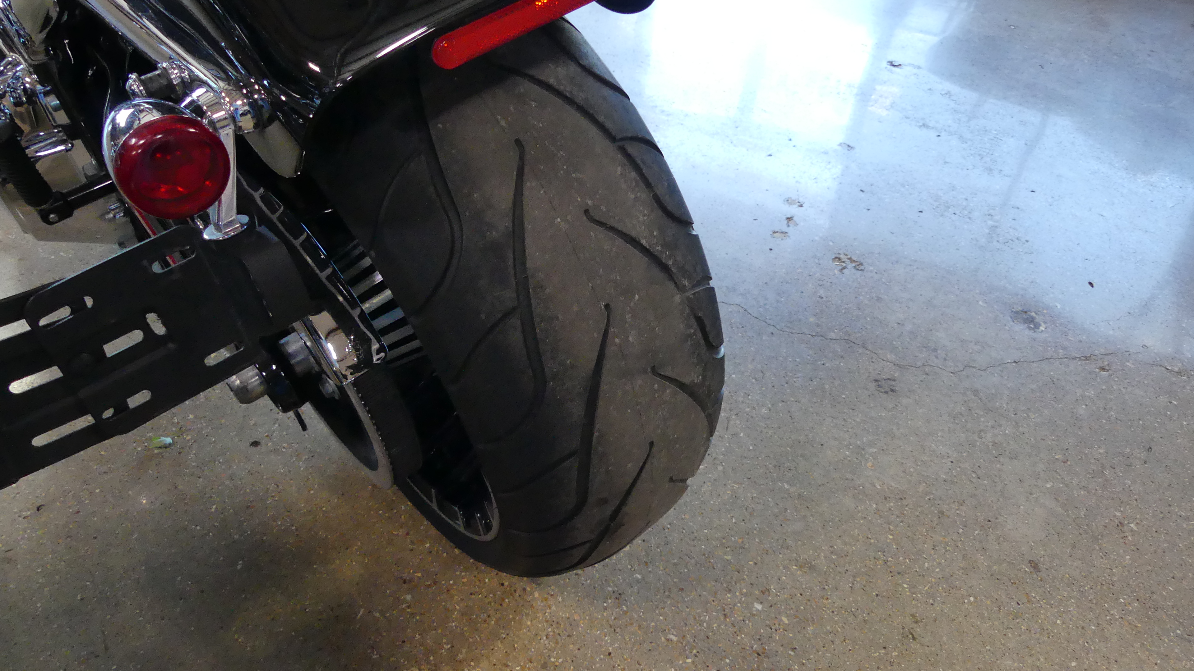 2017 Harley-Davidson® Breakout® - Photo 6