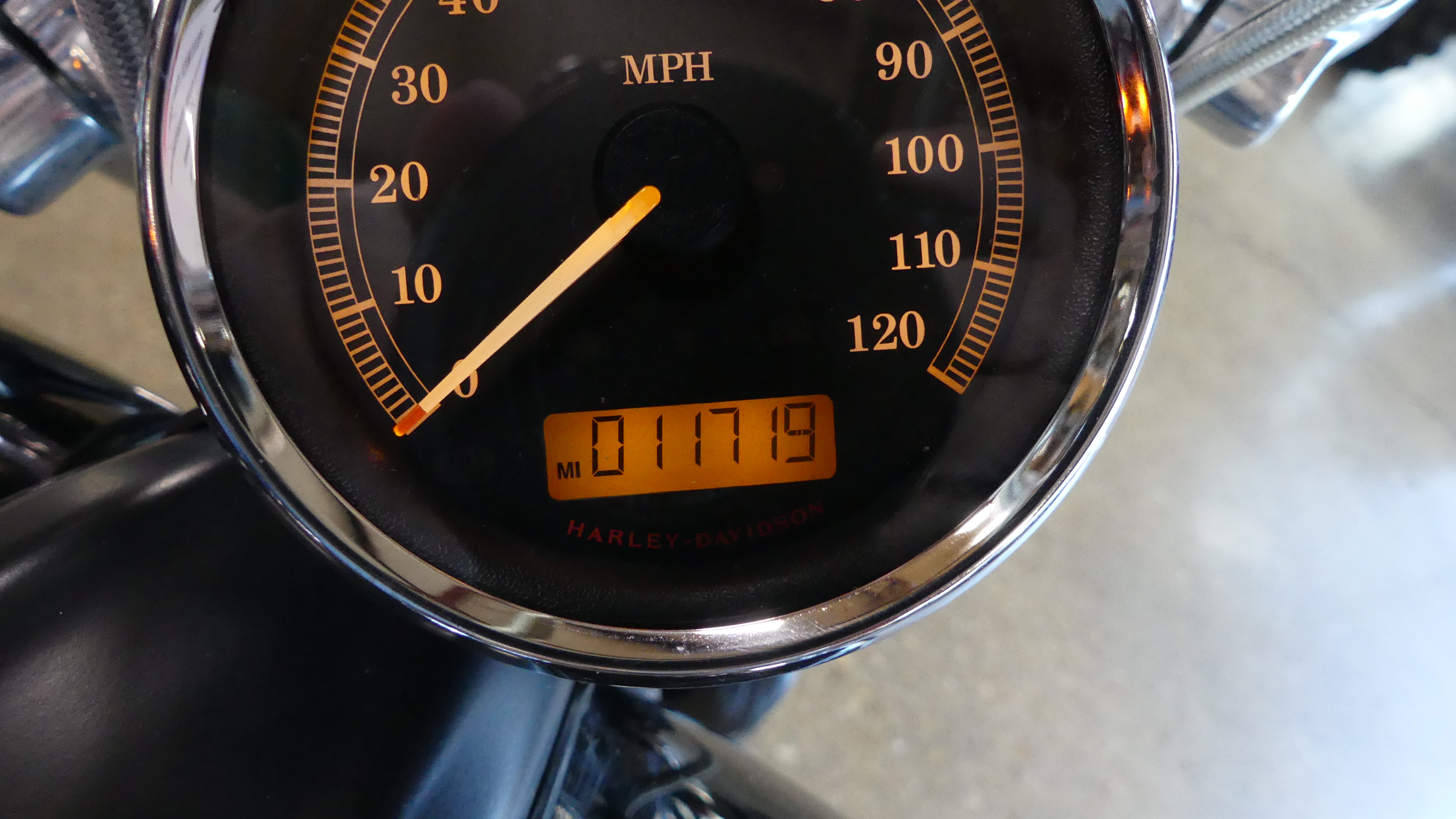 2017 Harley-Davidson® Breakout® - Photo 8