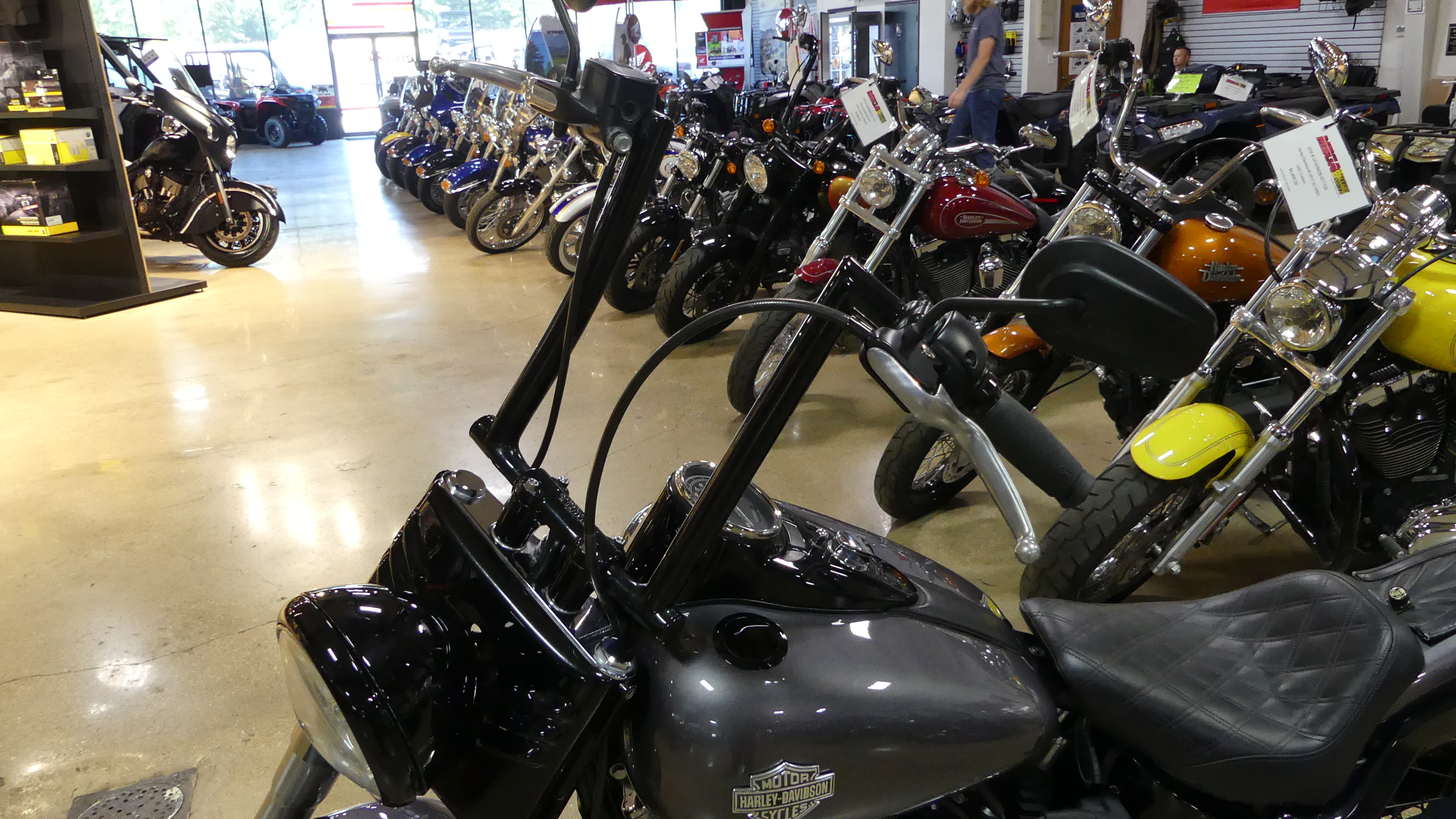 2016 Harley-Davidson® Softail Slim® - Photo 11