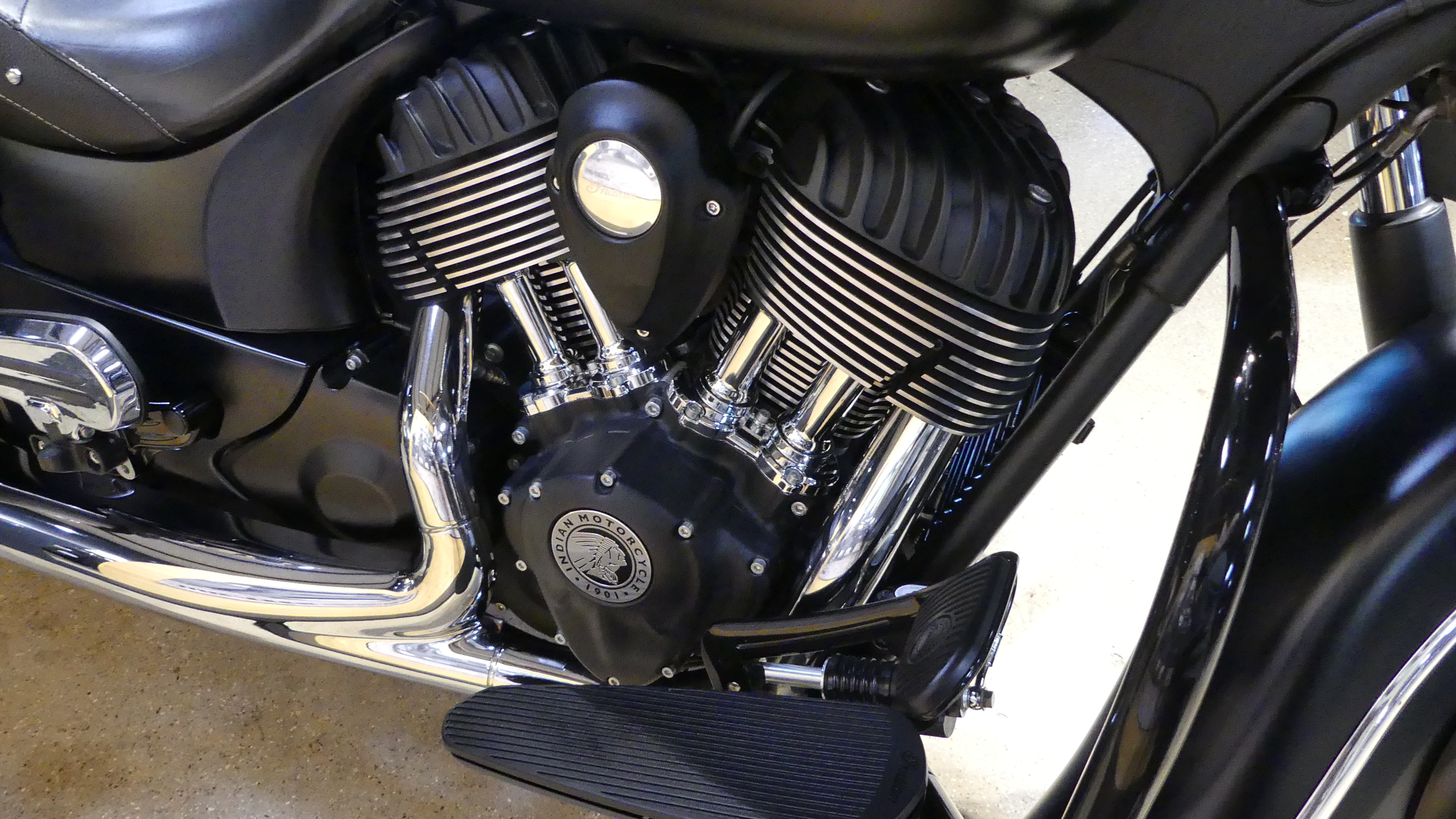2016 Indian Motorcycle Chieftain Dark Horse - Photo 3